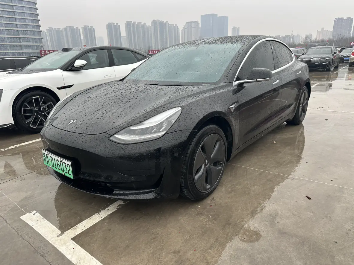Tesla Model 3  из Китая