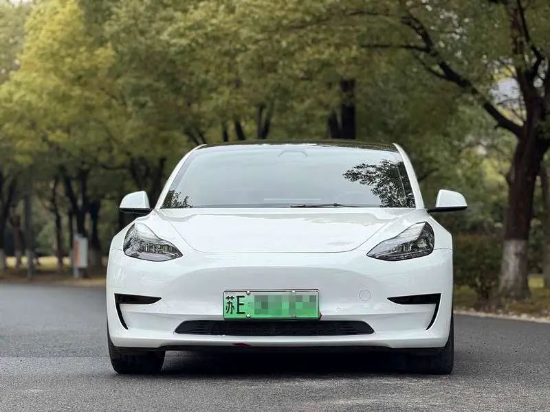 Tesla Model 3  из Китая