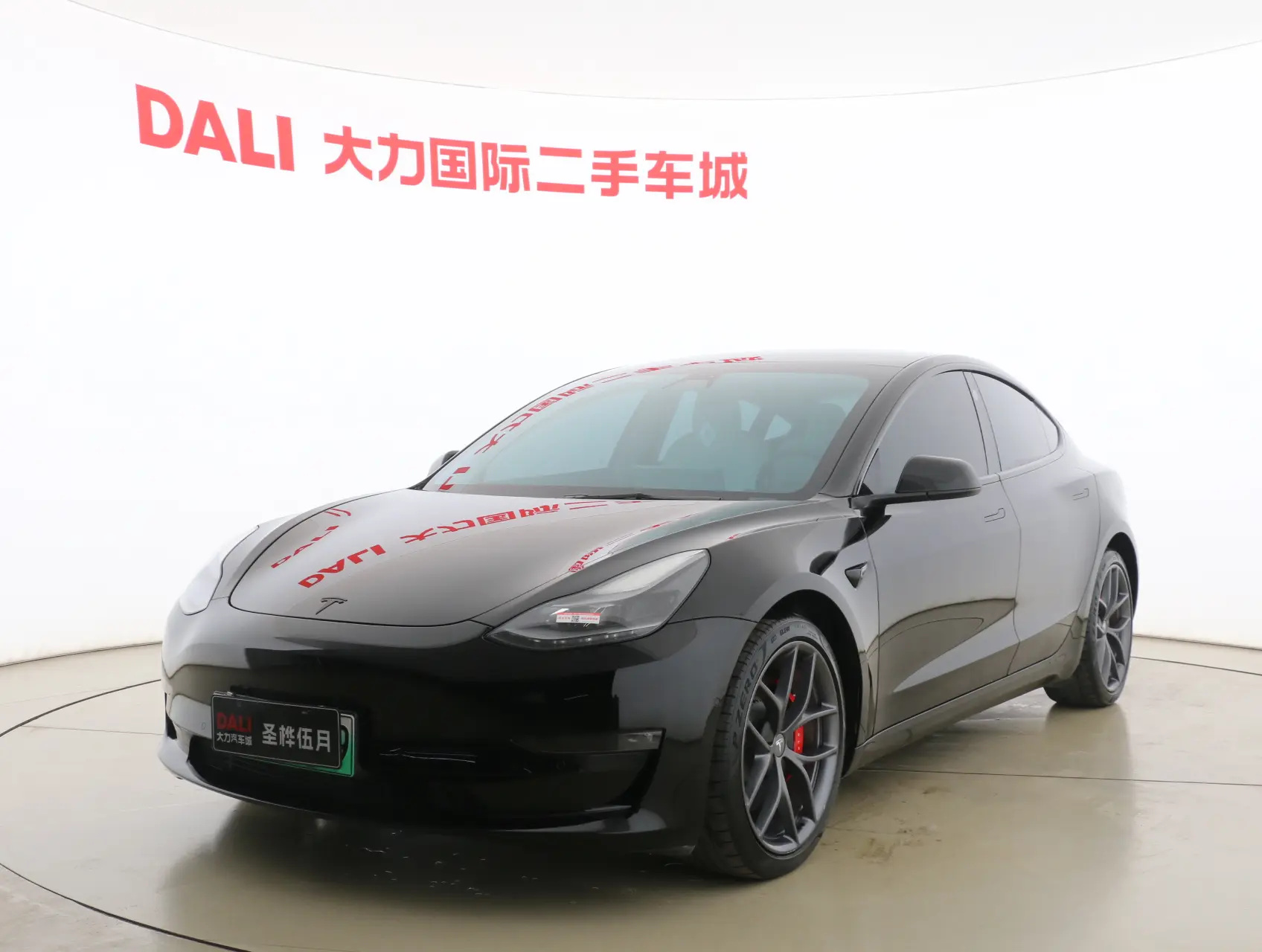 Tesla Model 3  из Китая