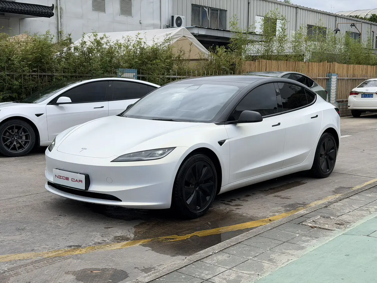 Tesla Model 3  из Китая