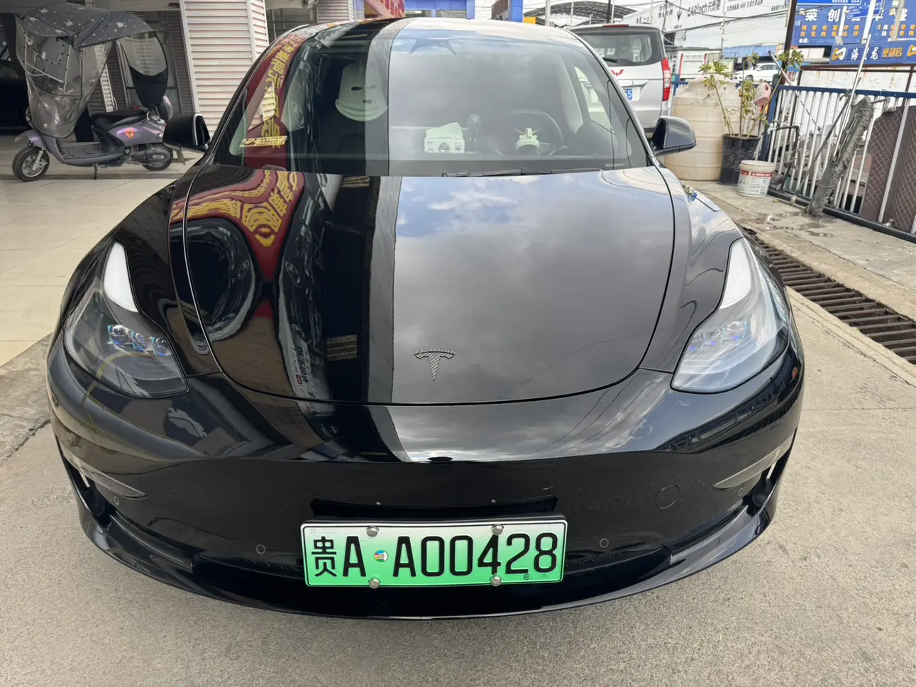Tesla Model 3  из Китая