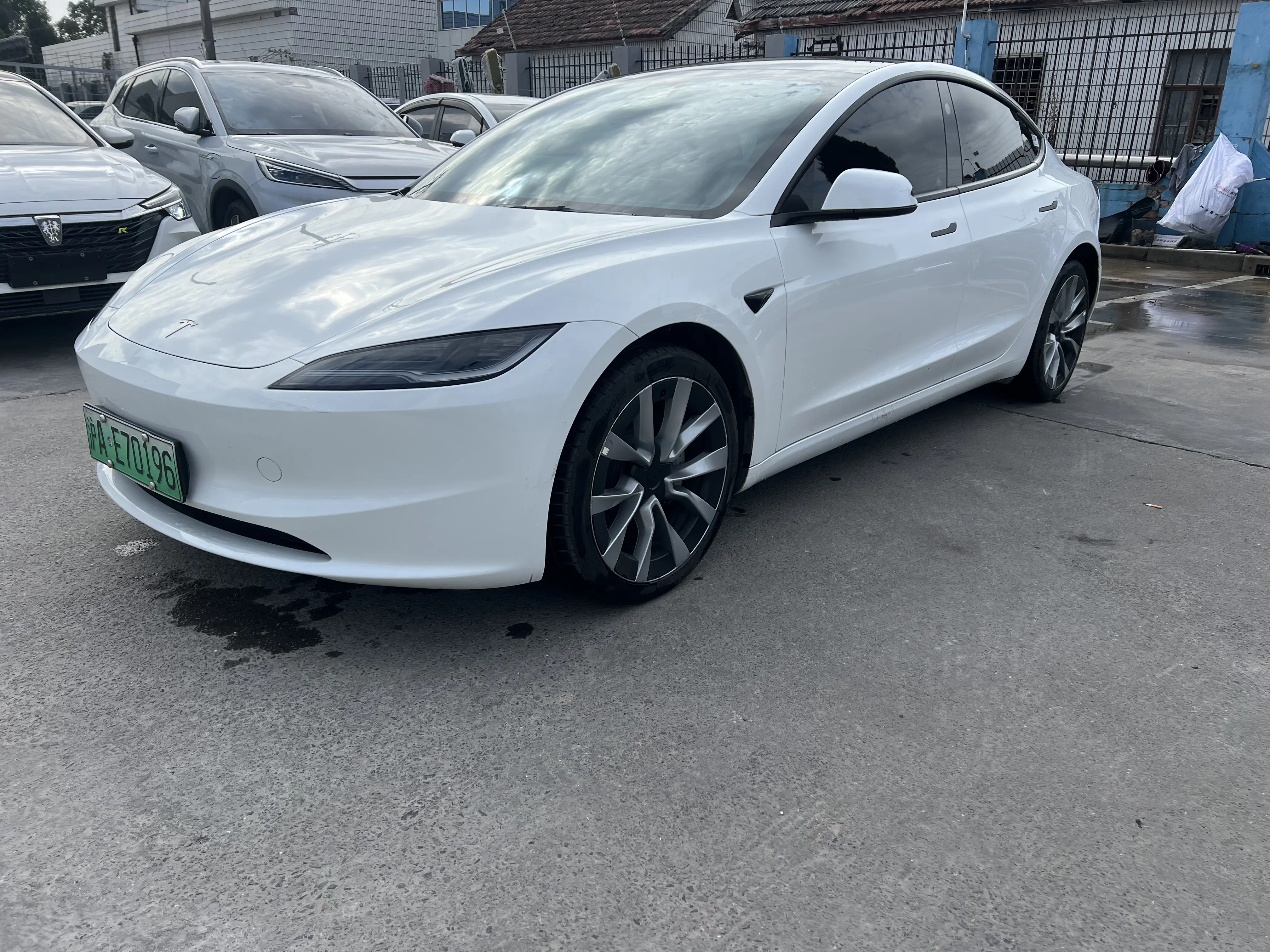 Tesla Model 3  из Китая
