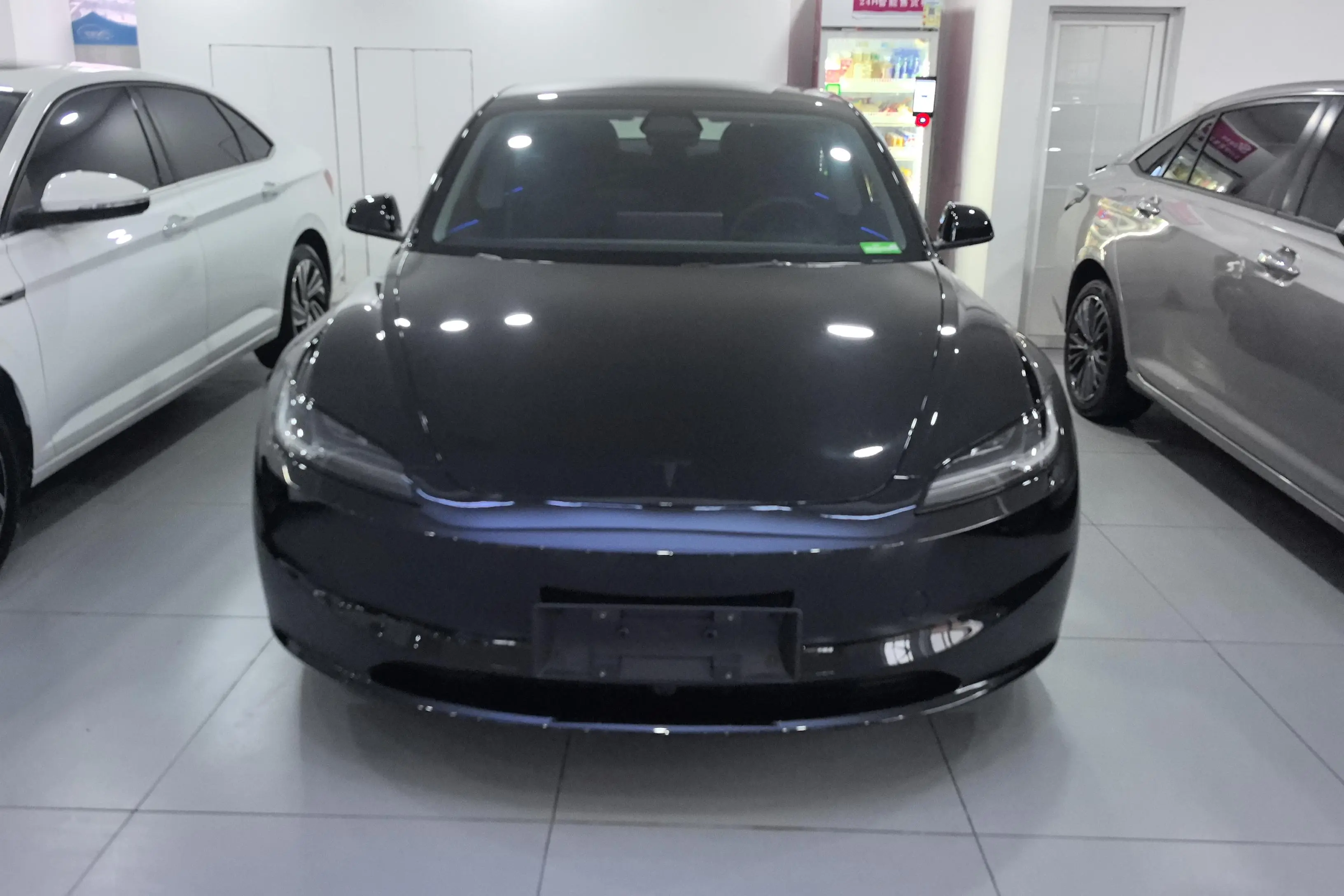Tesla Model 3  из Китая