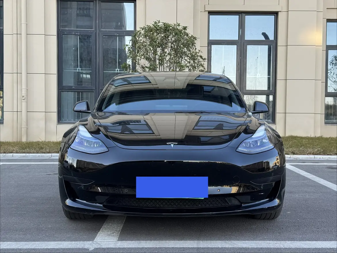 Tesla Model 3  из Китая