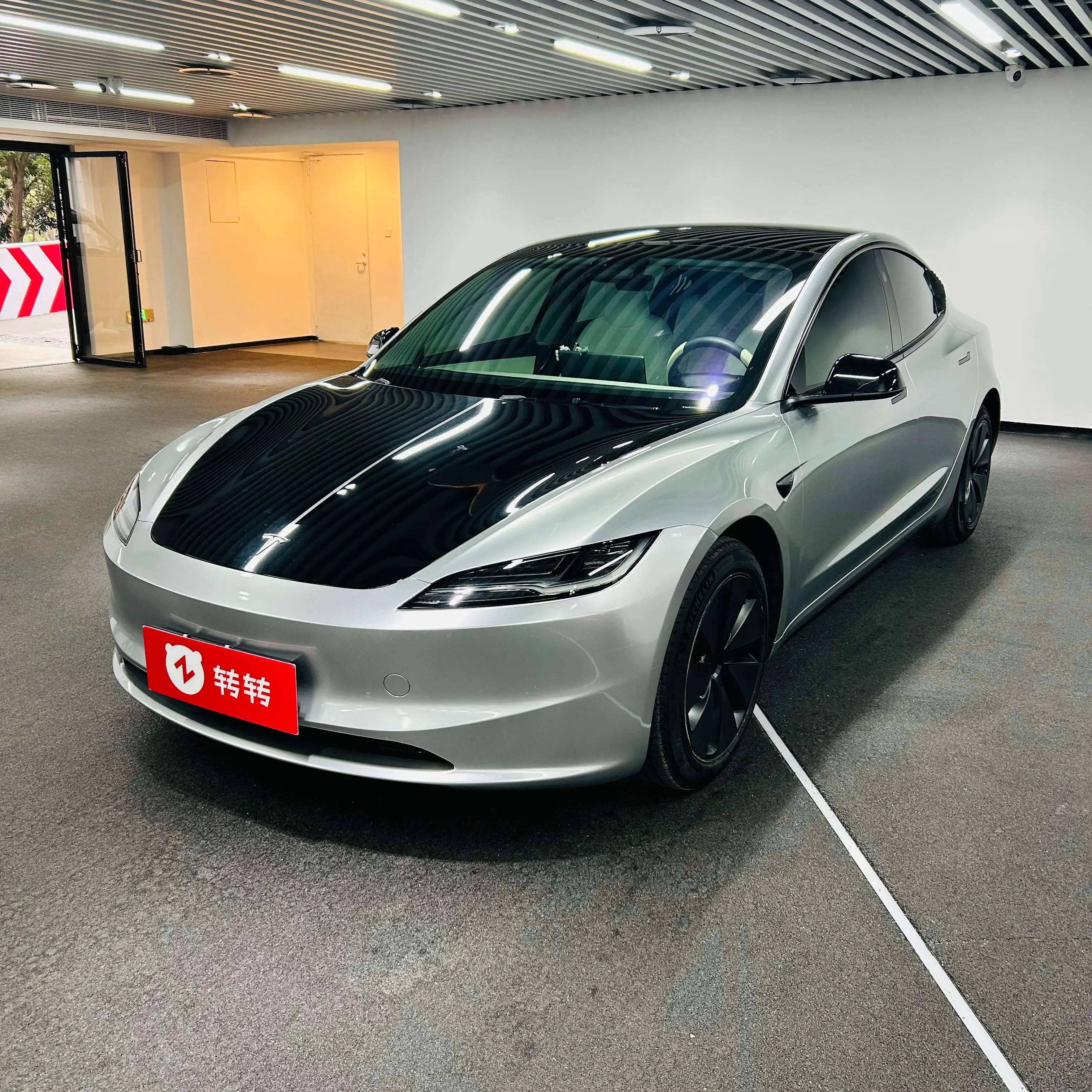 Tesla Model 3  из Китая