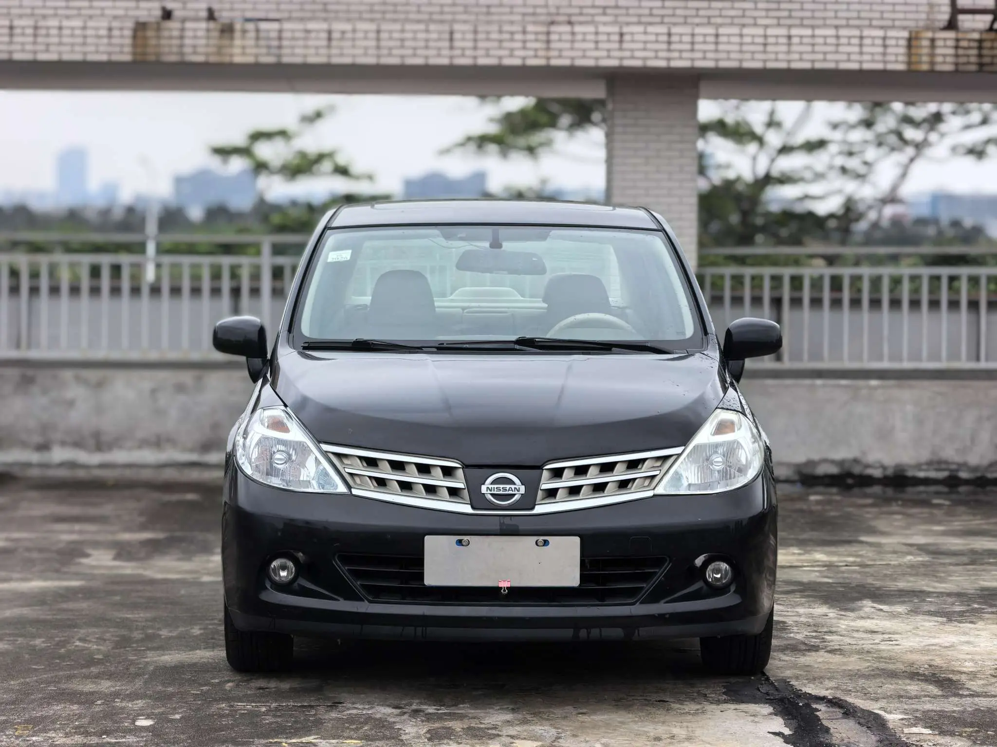 Nissan Tiida  из Китая