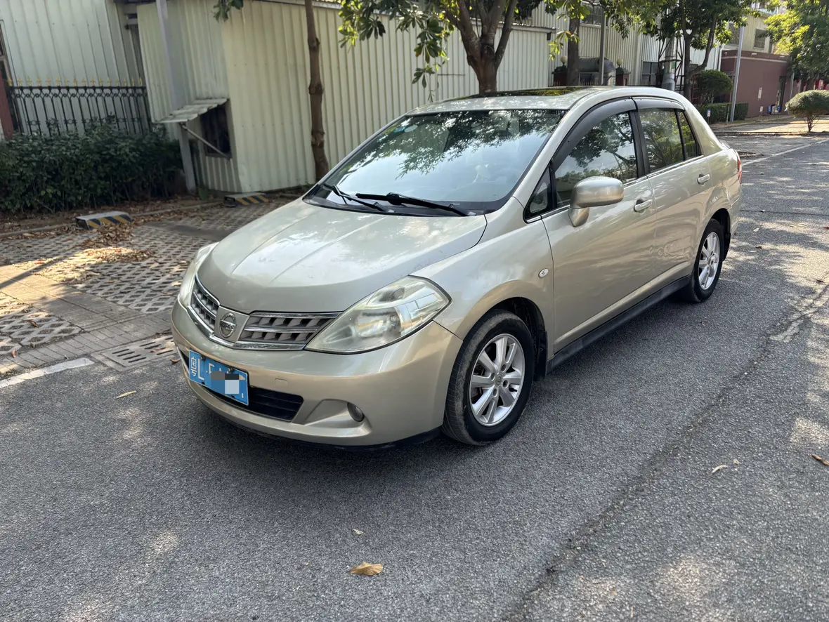 Nissan Tiida