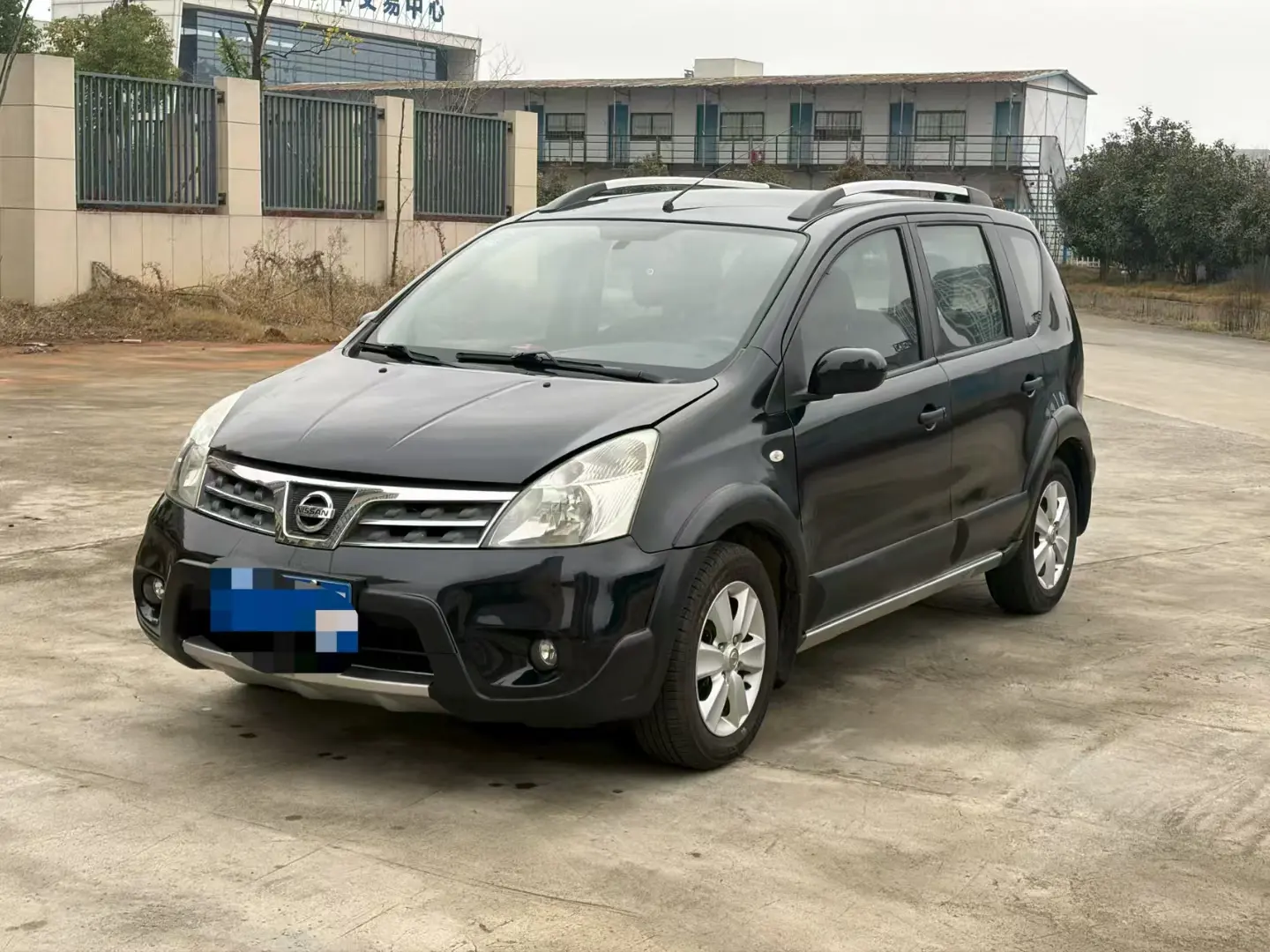 Nissan Li Wei  из Китая