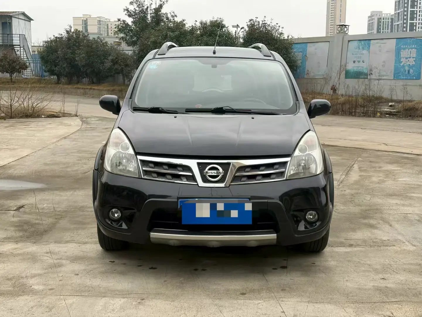 Nissan Li Wei  из Китая