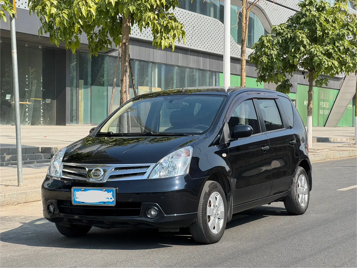 Nissan Li Wei  из Китая