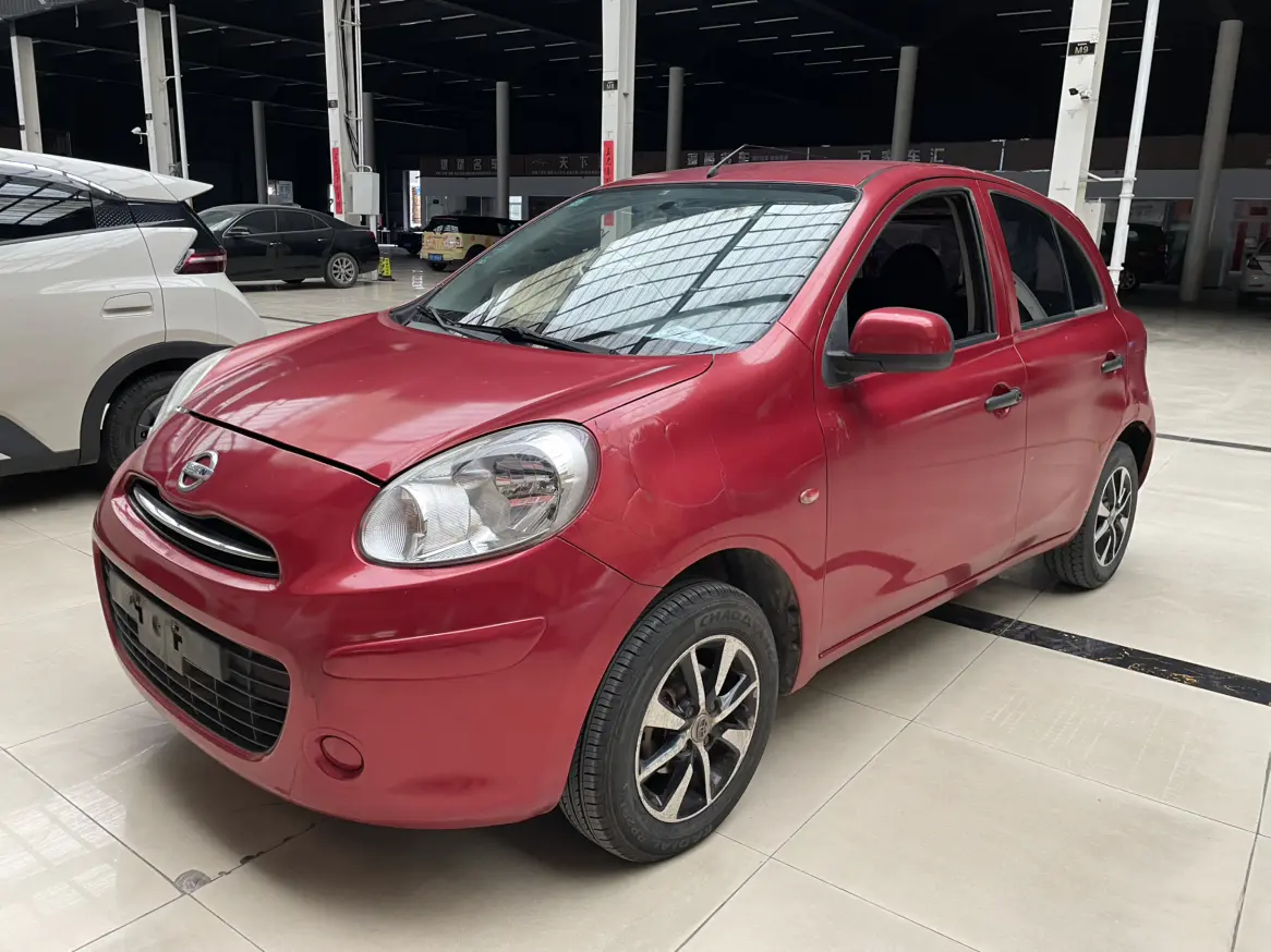 Nissan March  из Китая