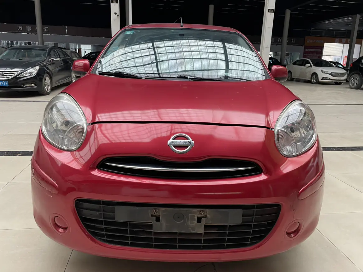 Nissan March  из Китая