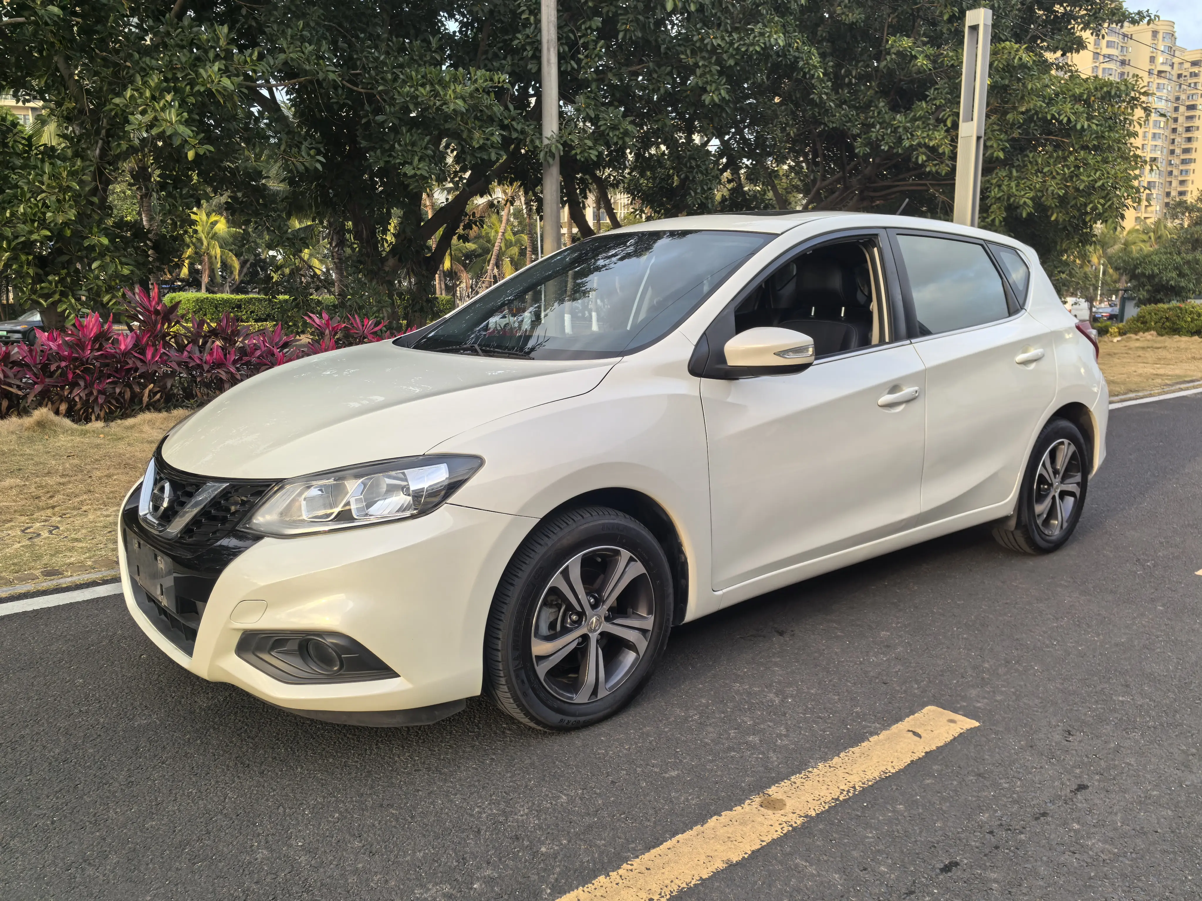 Nissan Tiida  из Китая