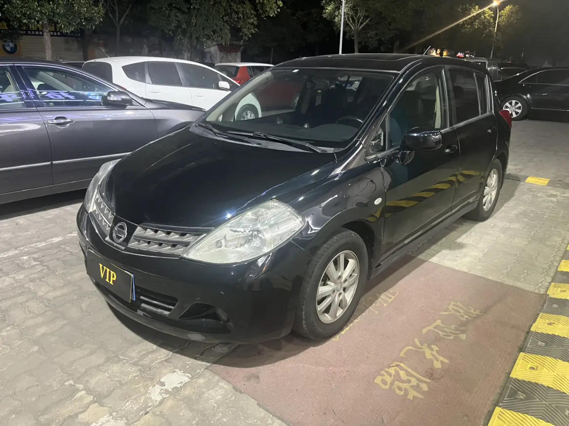 Nissan Tiida  из Китая