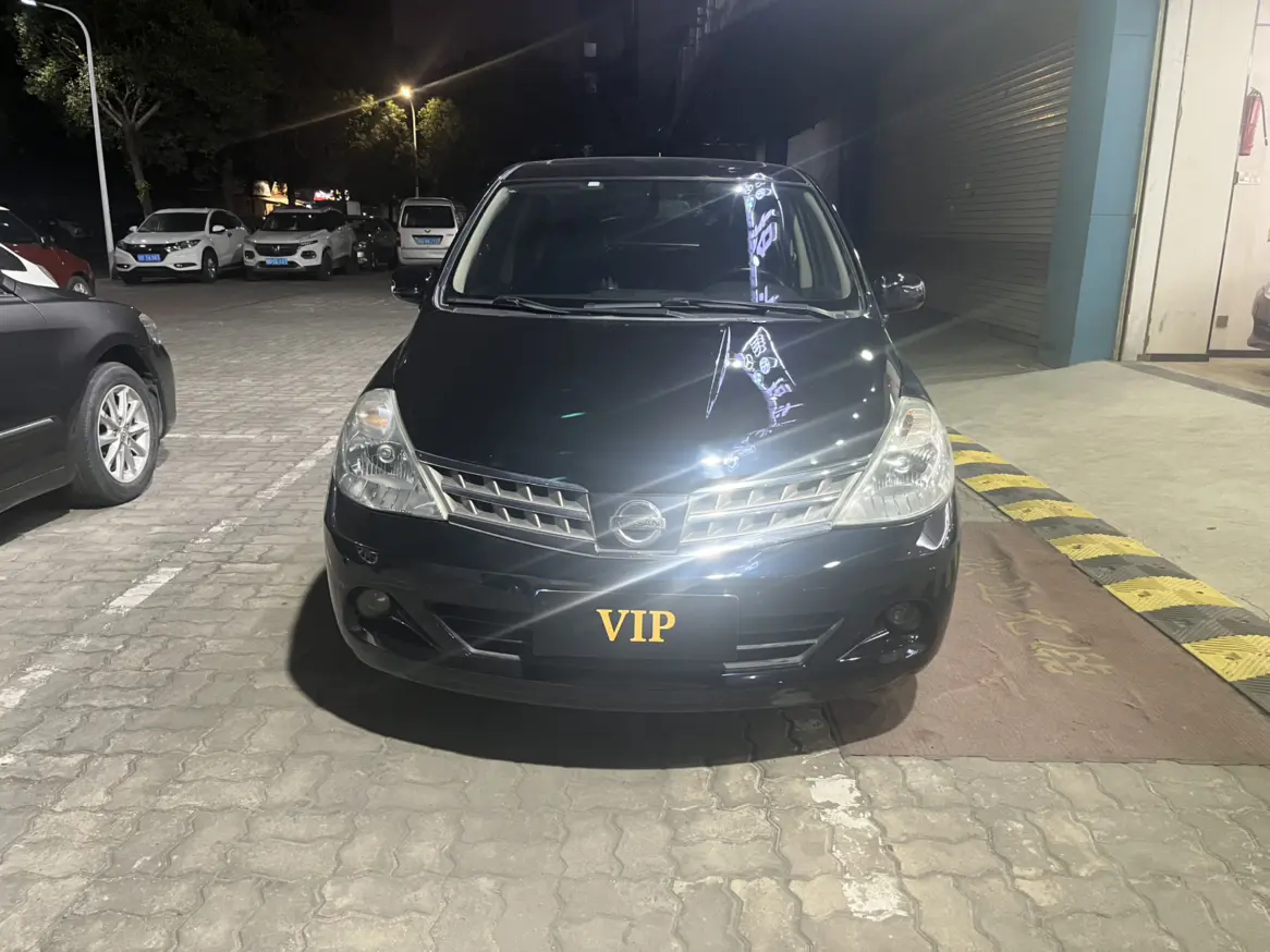 Nissan Tiida  из Китая