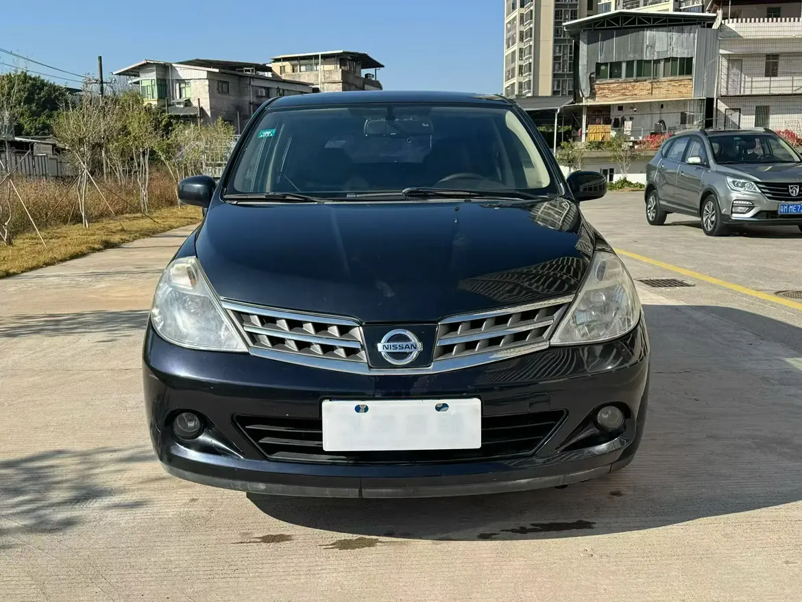 Nissan Tiida  из Китая