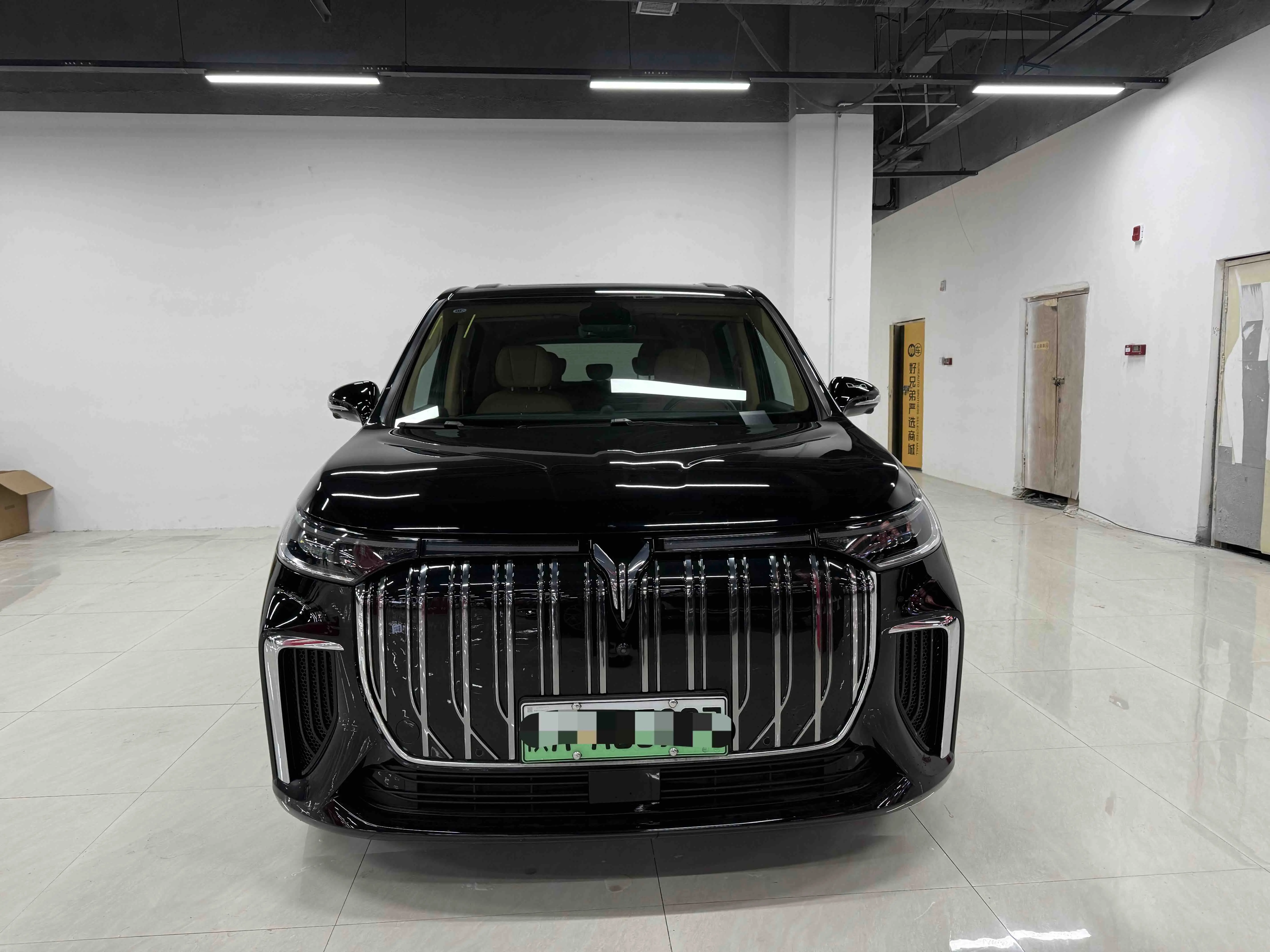 Voyah Lantu Dreamer EV  из Китая