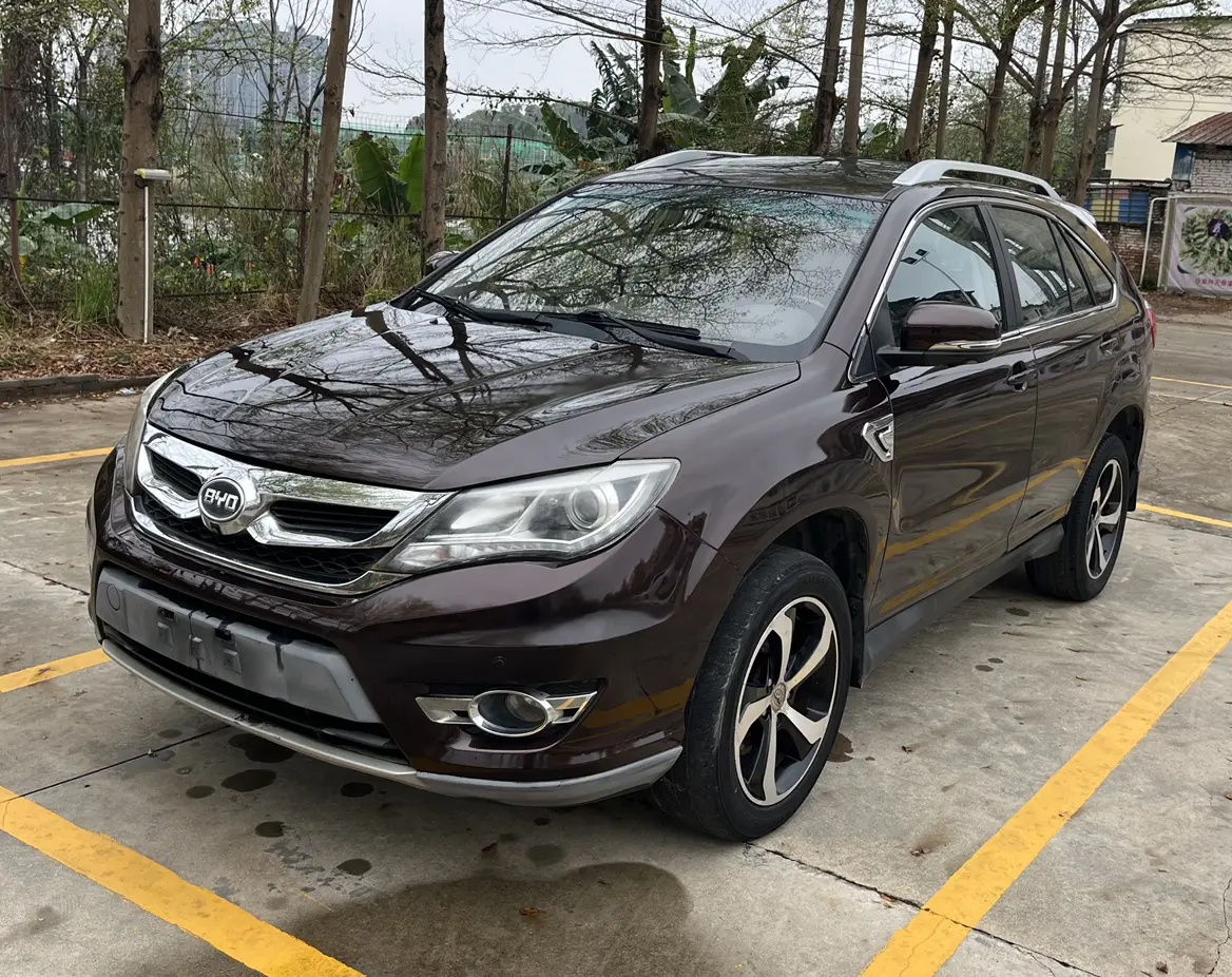BYD S7  из Китая