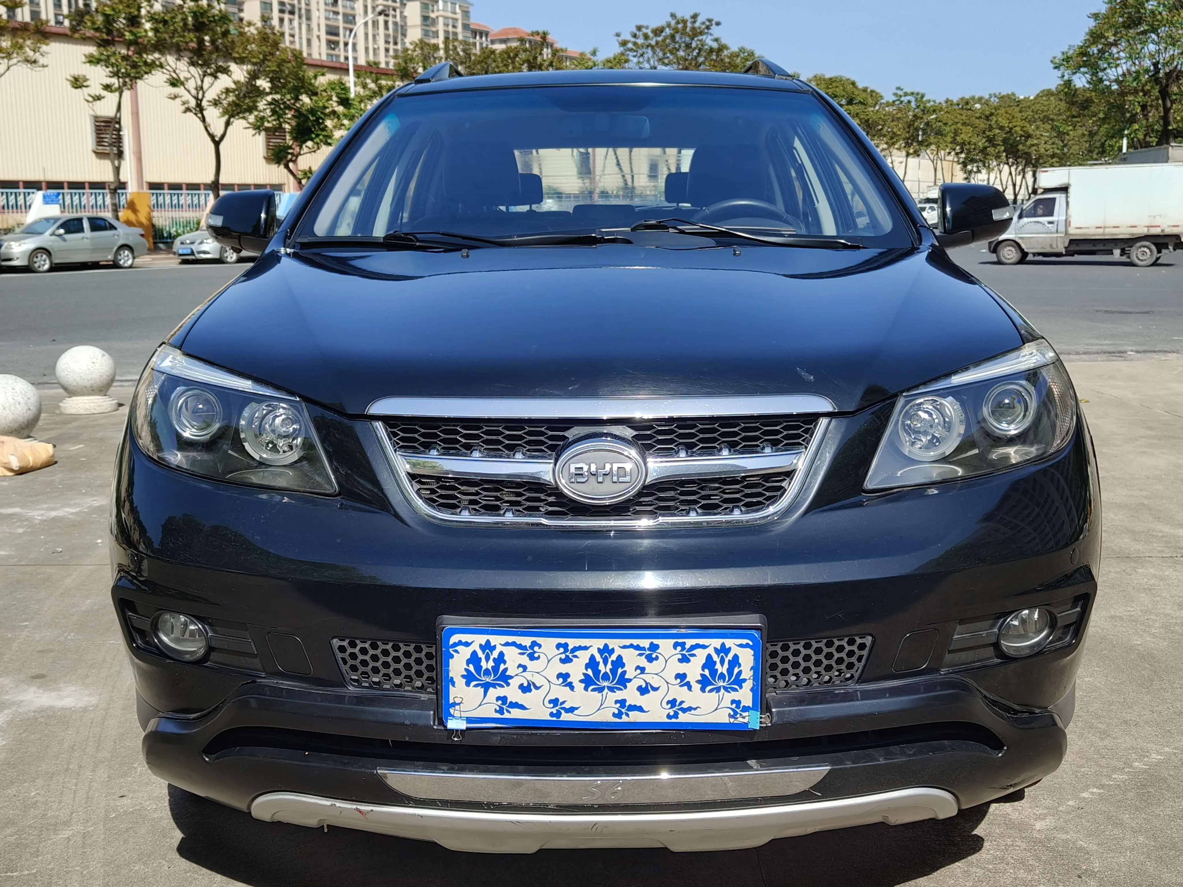 BYD S6  из Китая