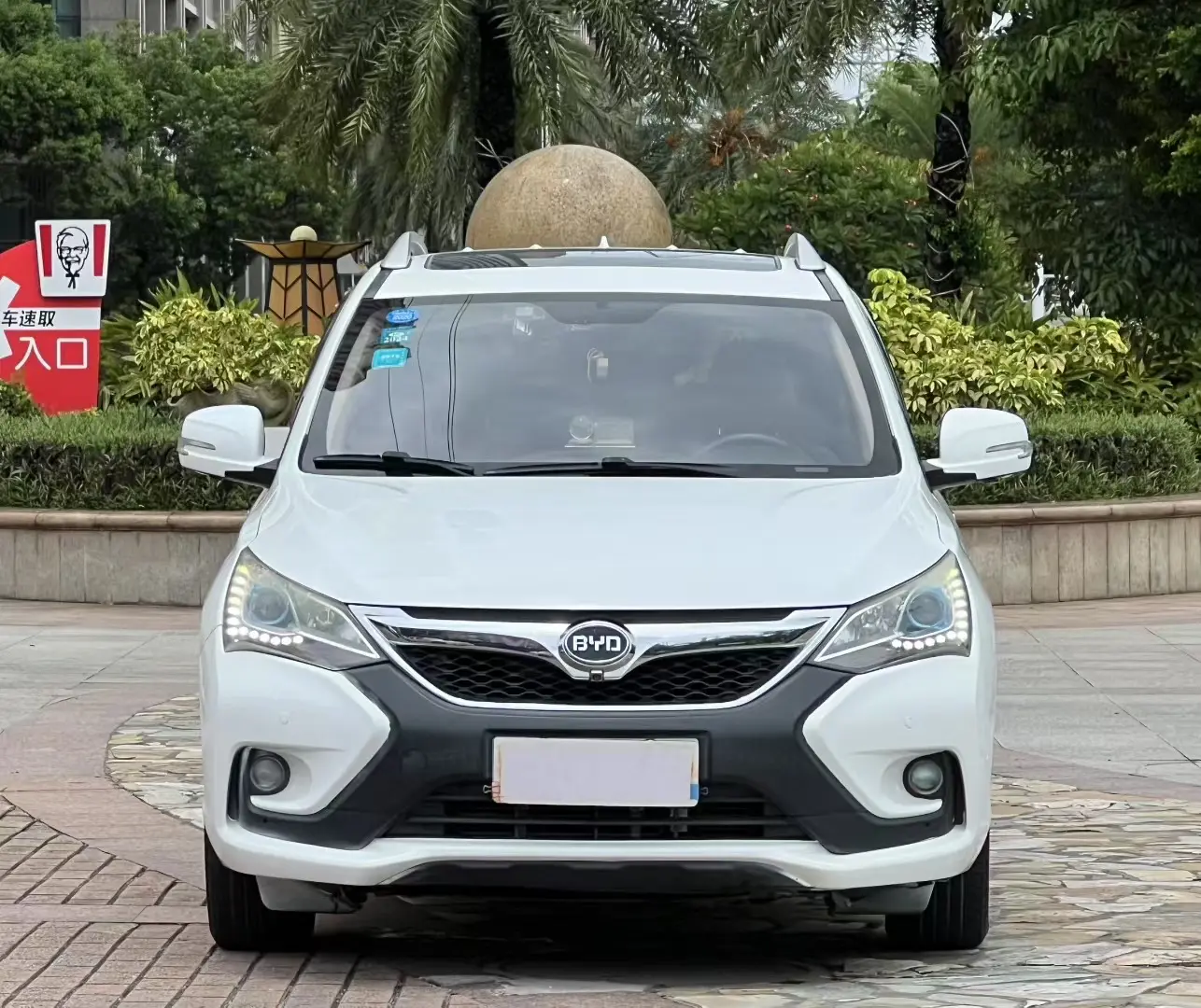 BYD Song  из Китая