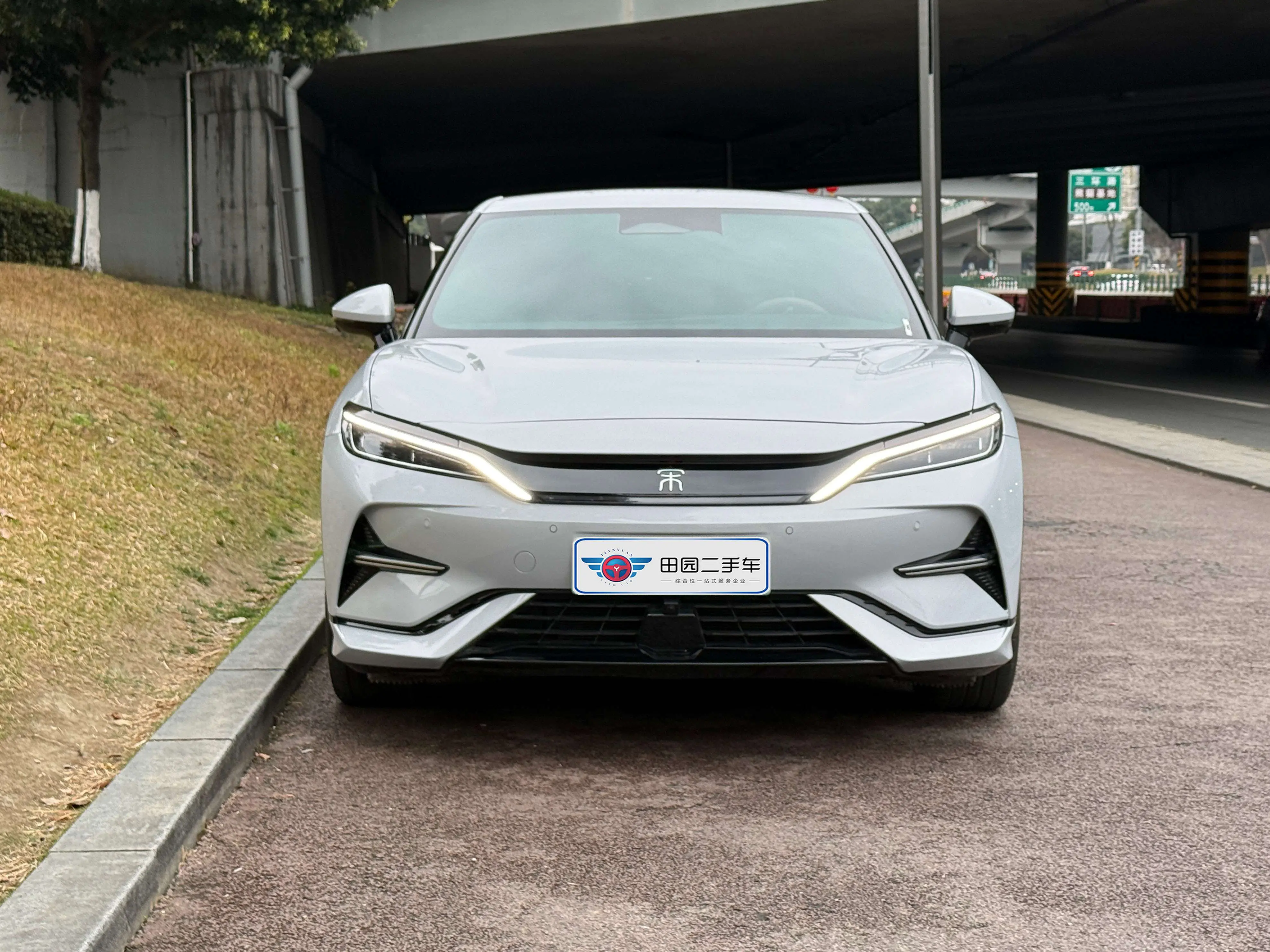 BYD Song L EV  из Китая