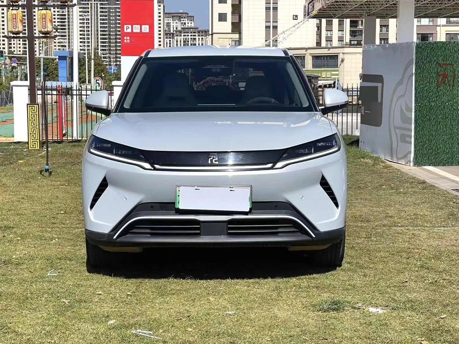 BYD Yuan UP  из Китая