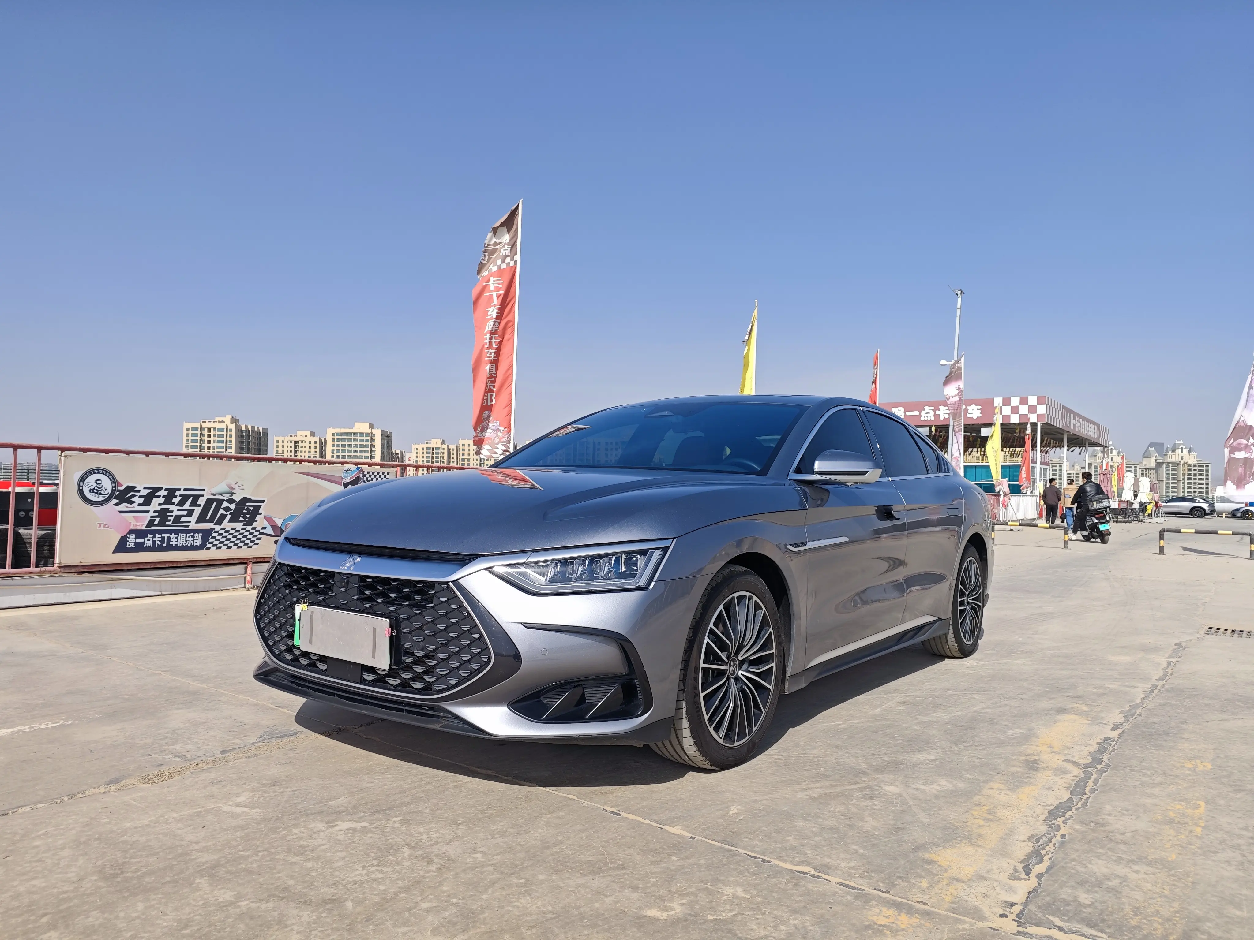 BYD HAN DM  из Китая