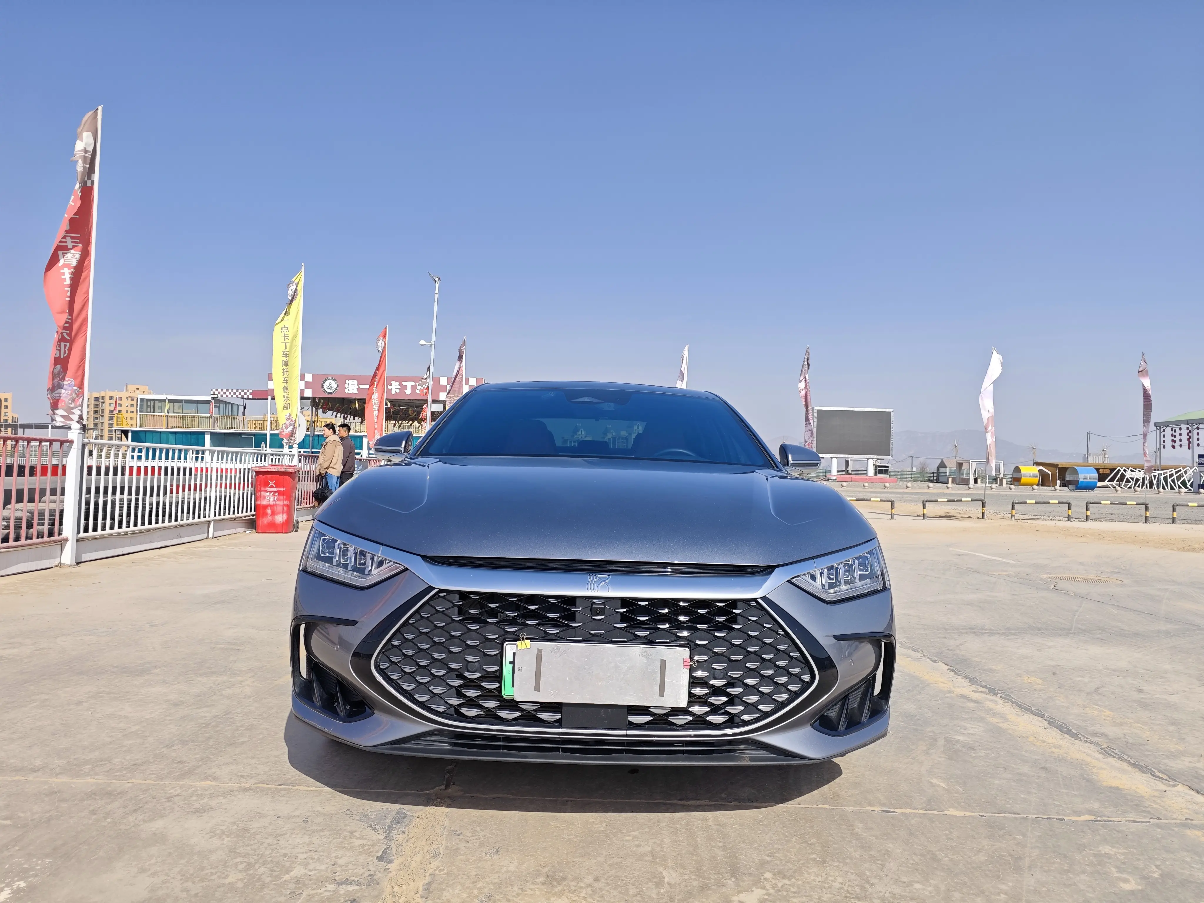 BYD HAN DM  из Китая