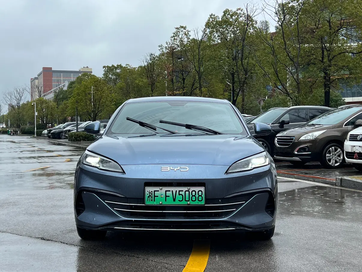 BYD Seal 06DM  из Китая