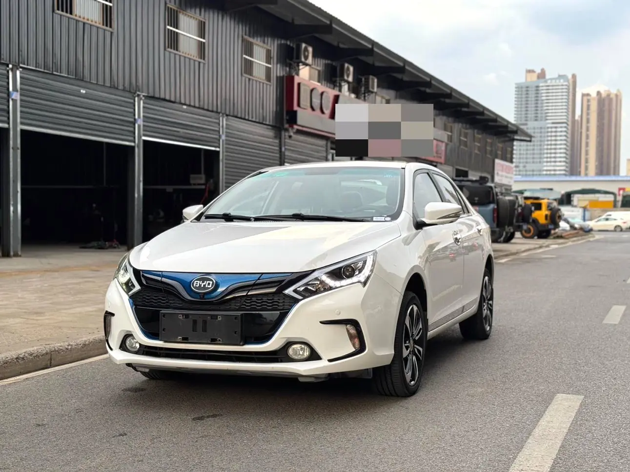 BYD QinEV  из Китая