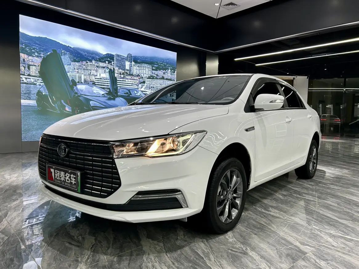 BYD QinEV  из Китая