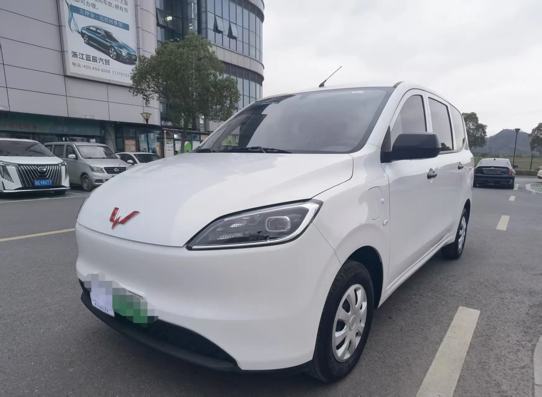 Wuling Hongguang pure electric version  из Китая