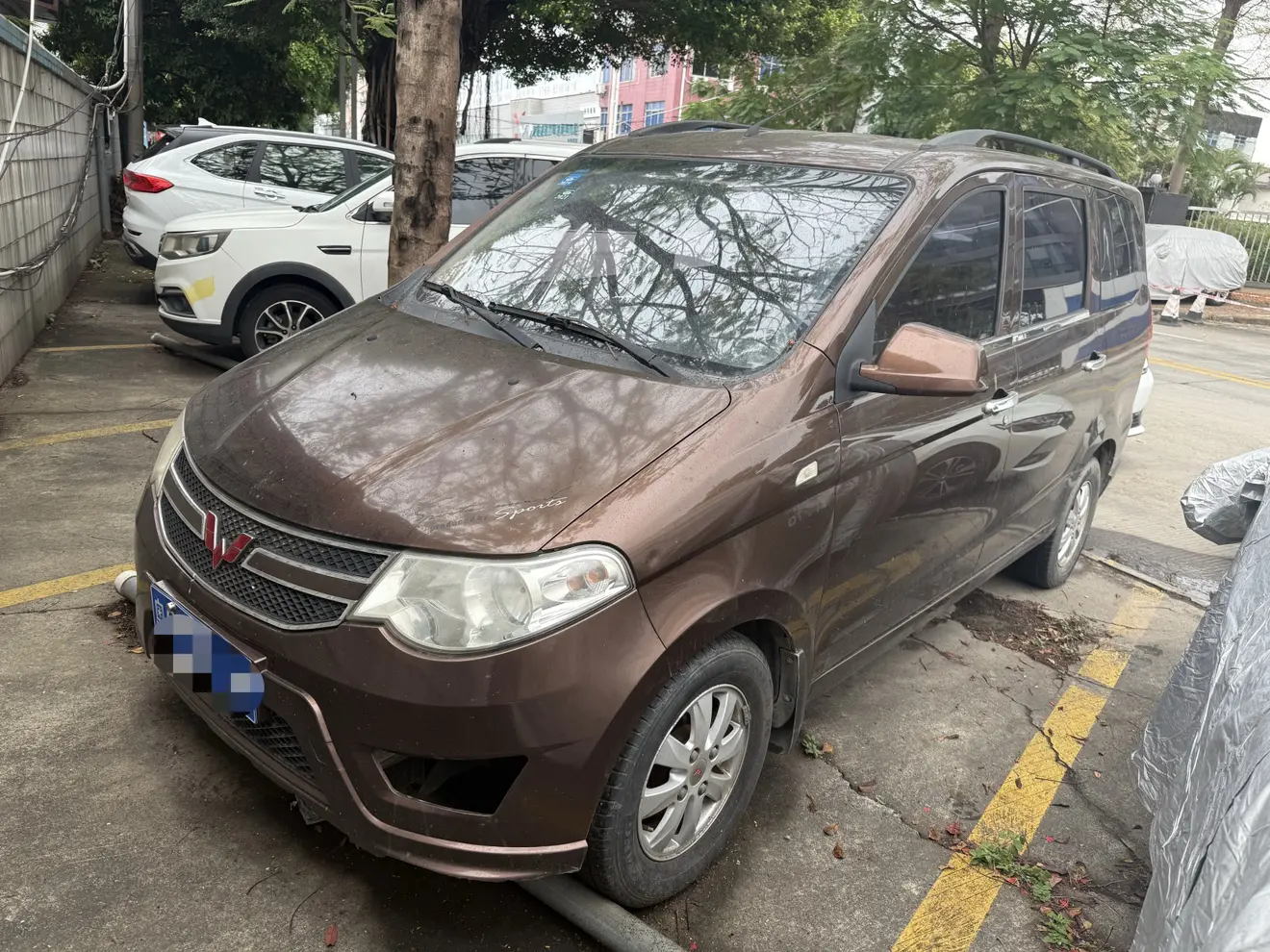Wuling Hongguang  из Китая