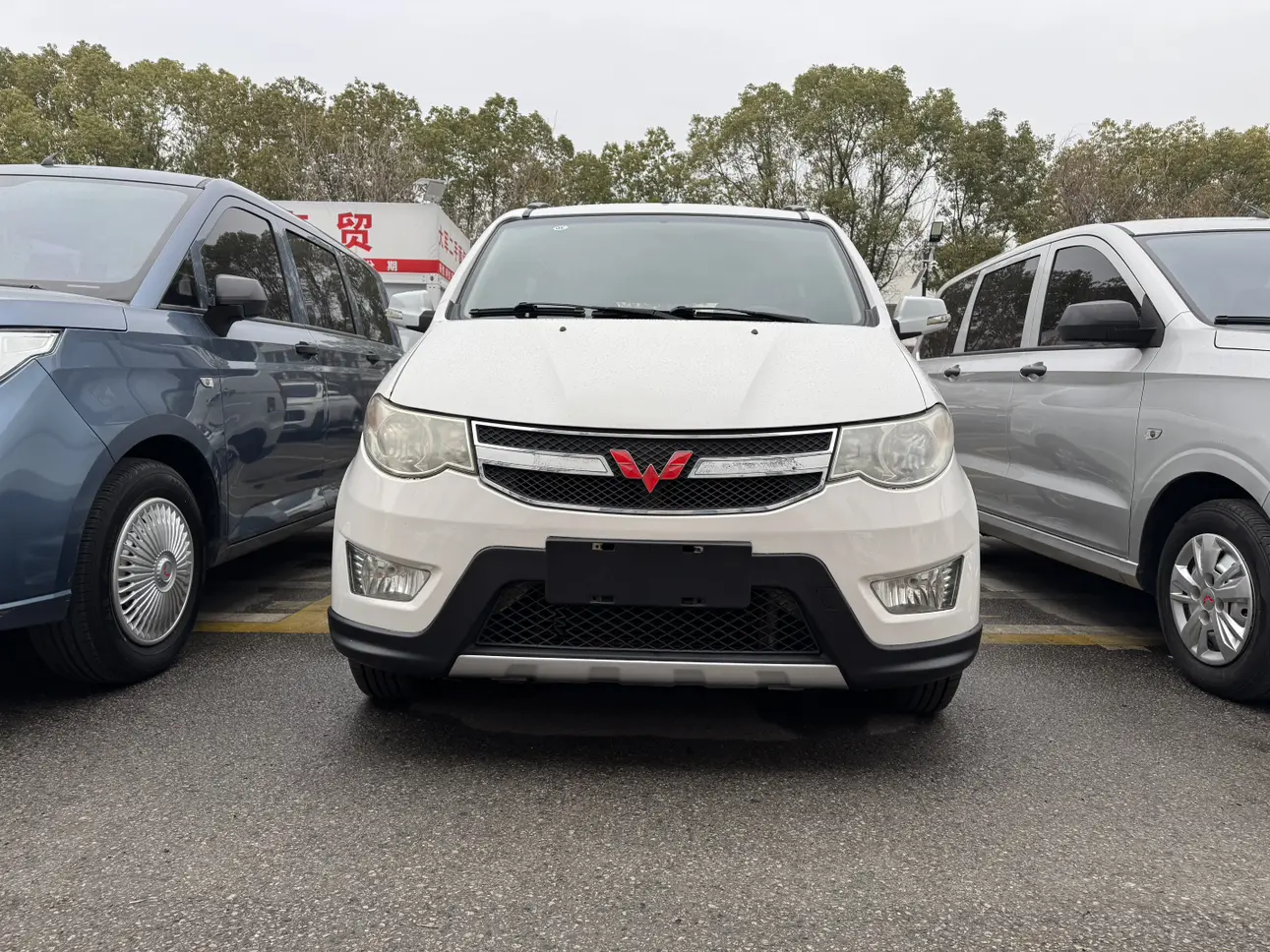 Wuling Hongguang  из Китая