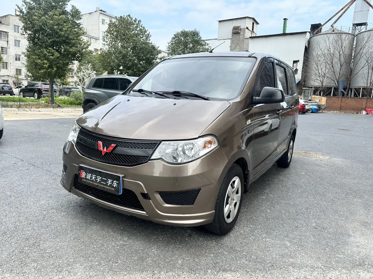 Wuling Hongguang  из Китая