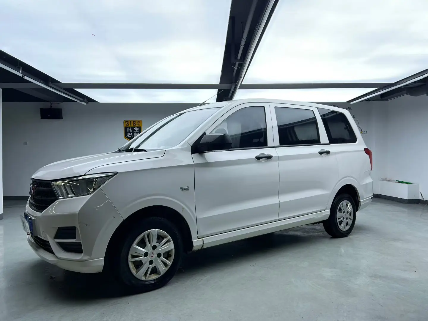 Wuling Hongguang  из Китая