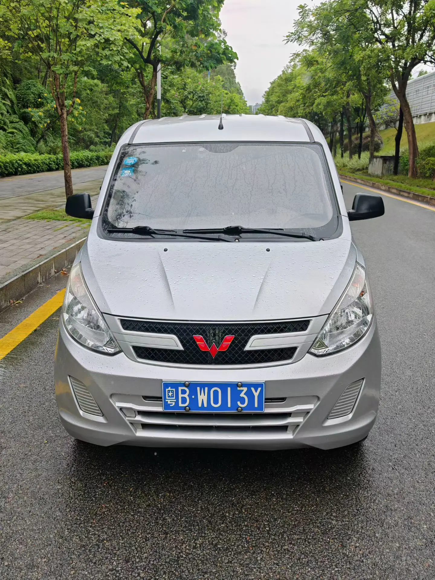 Wuling Rongguang V  из Китая