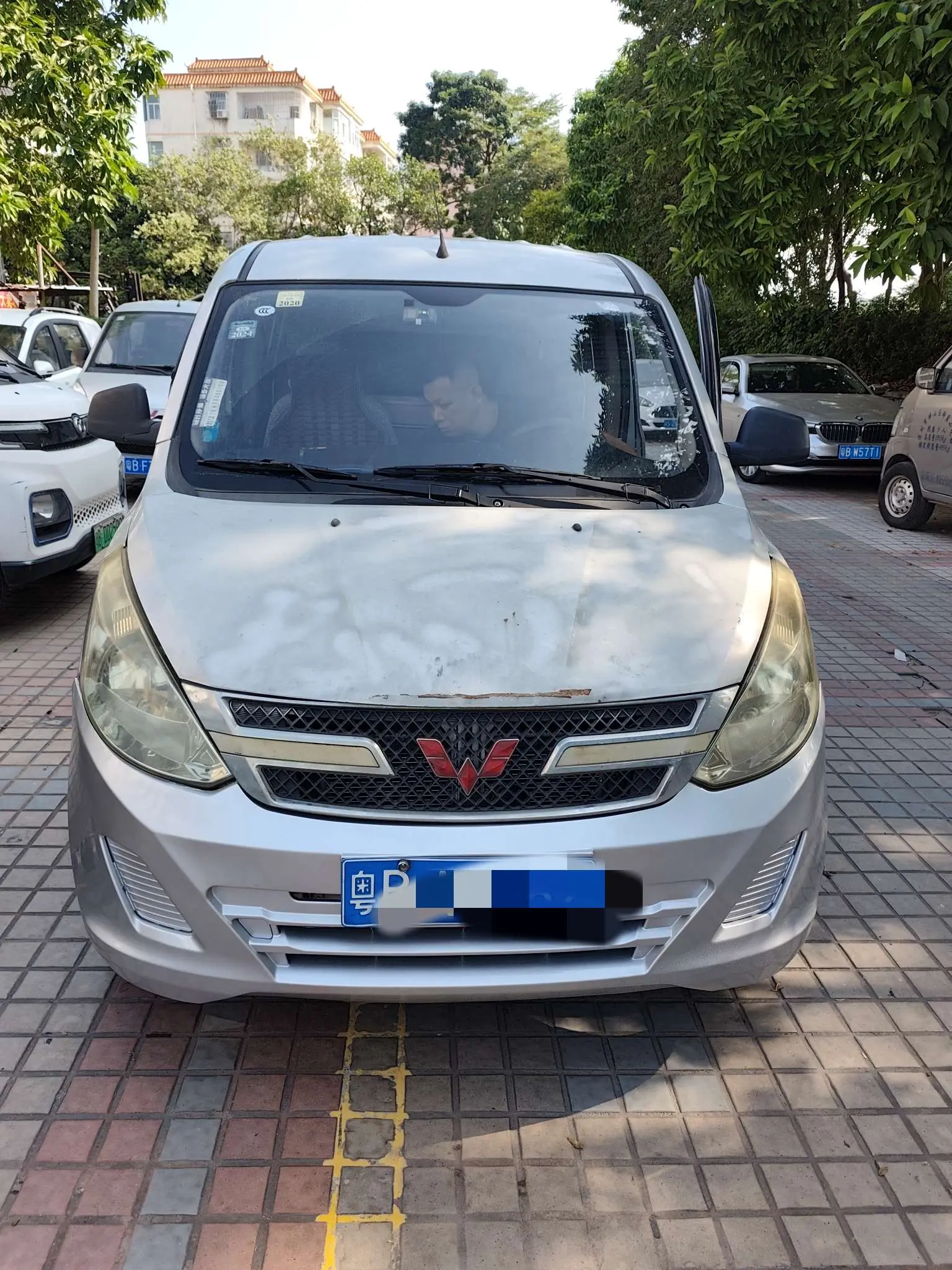 Wuling Rongguang V  из Китая