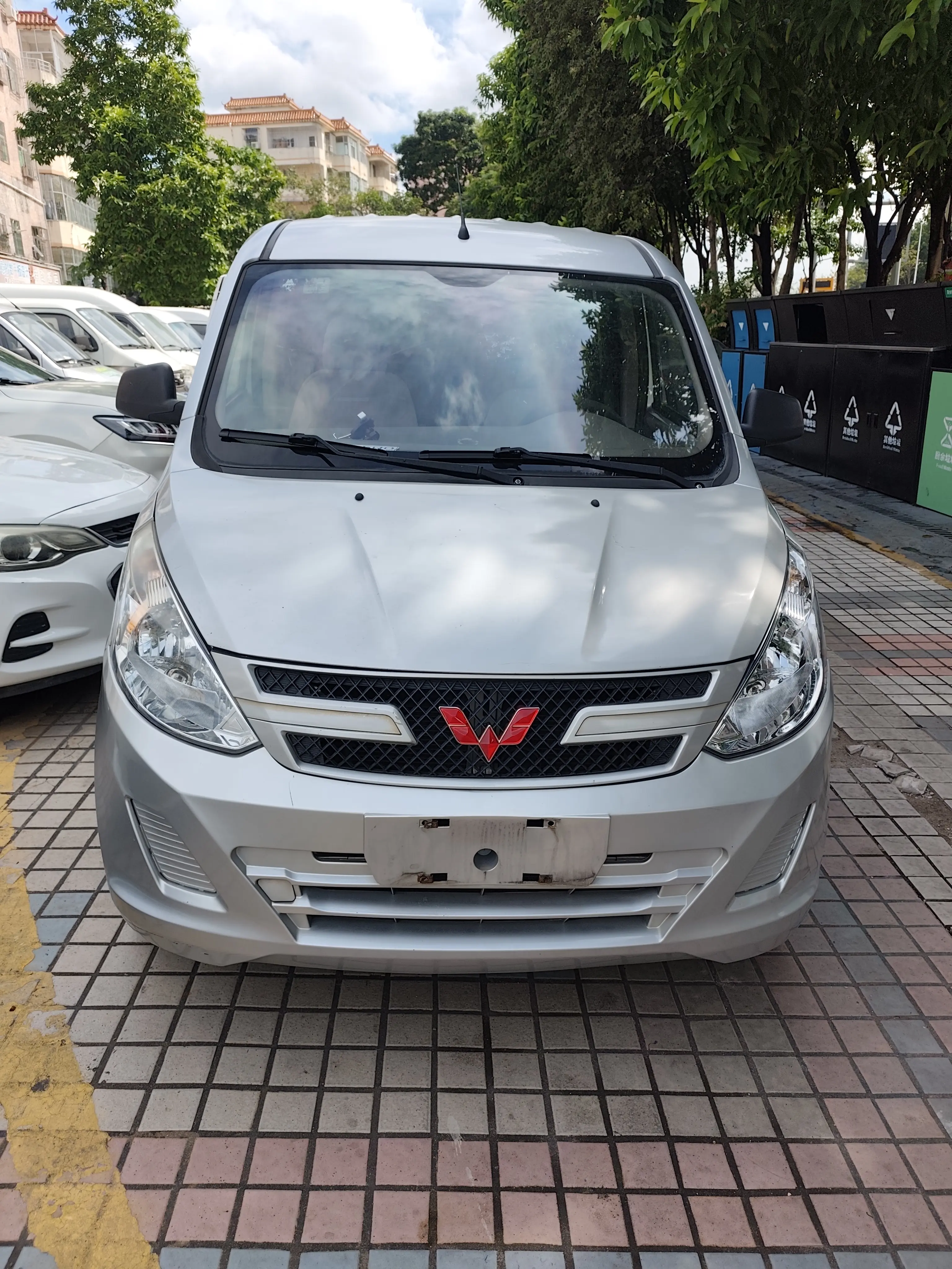 Wuling Rongguang V  из Китая