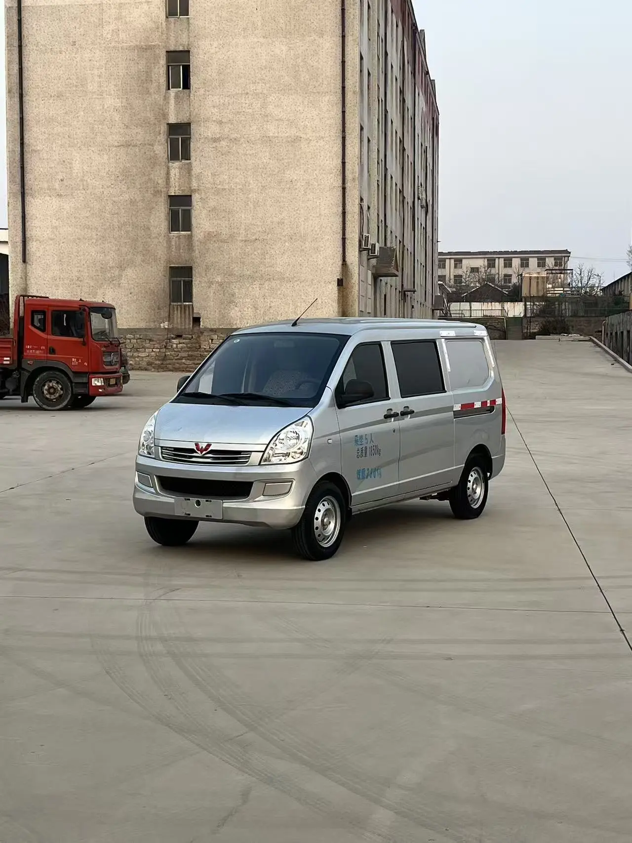 Wuling Rongguang  из Китая