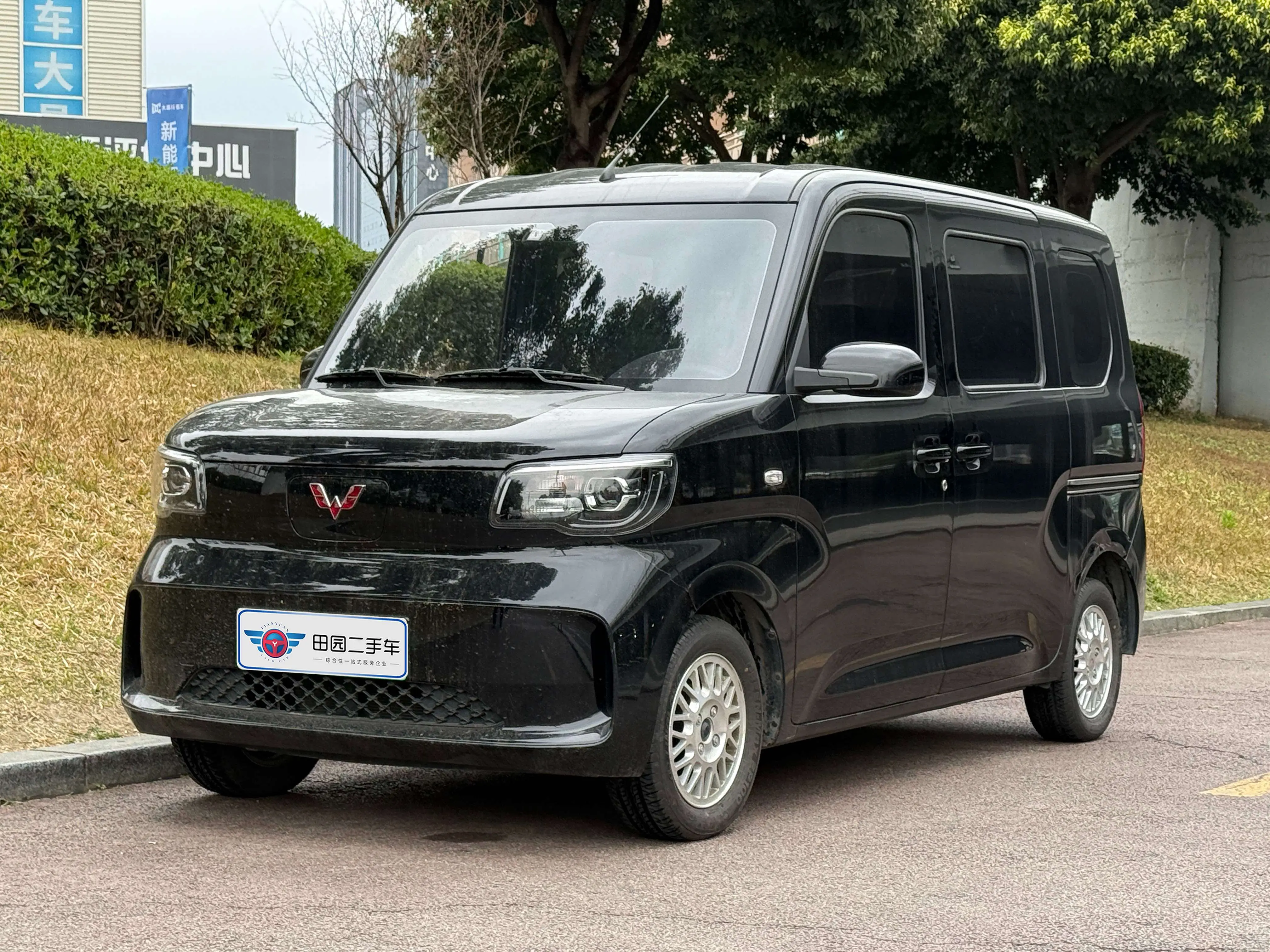 Wuling Zhiguang EV  из Китая