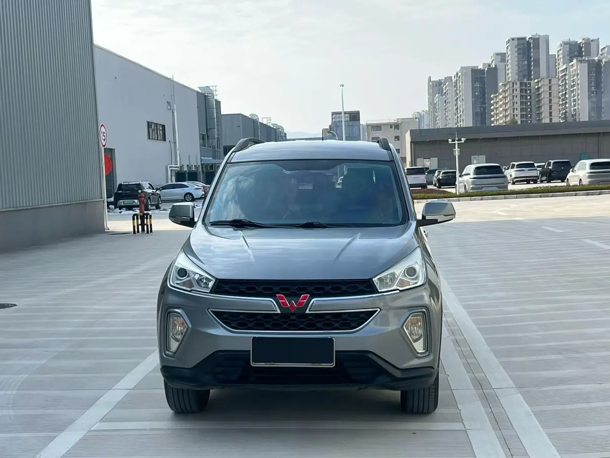 Wuling Hongguang S3  из Китая
