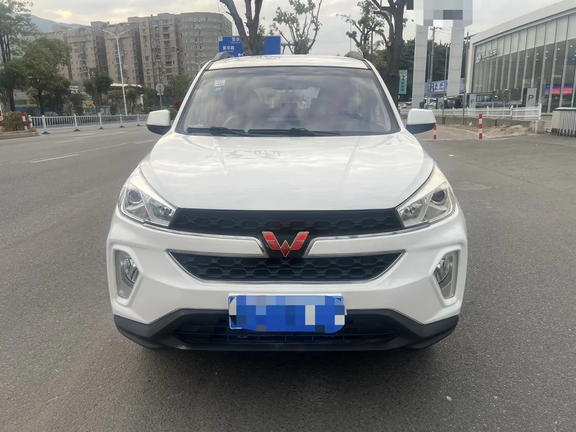 Wuling Hongguang S3  из Китая