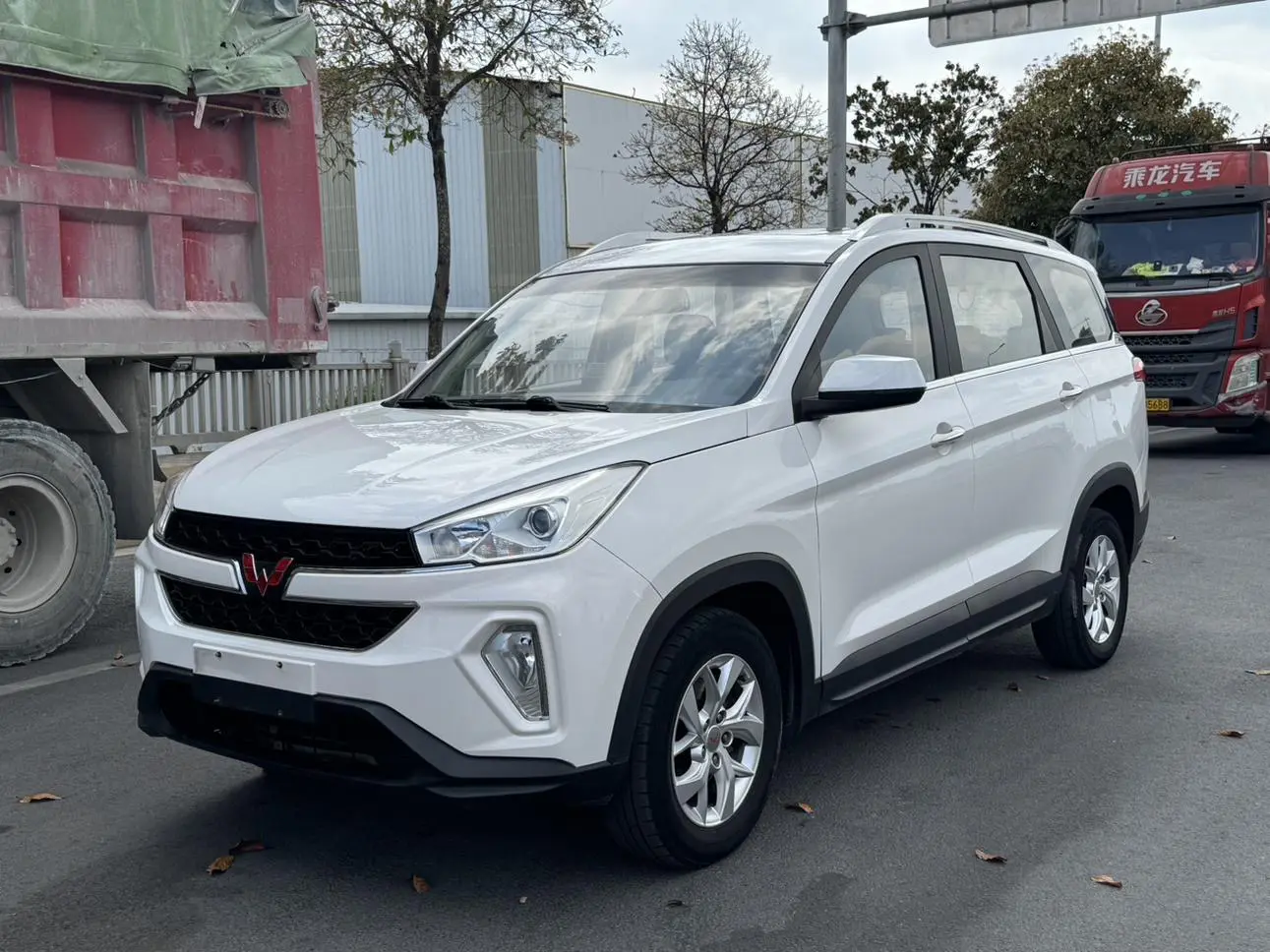 Wuling Hongguang S3  из Китая