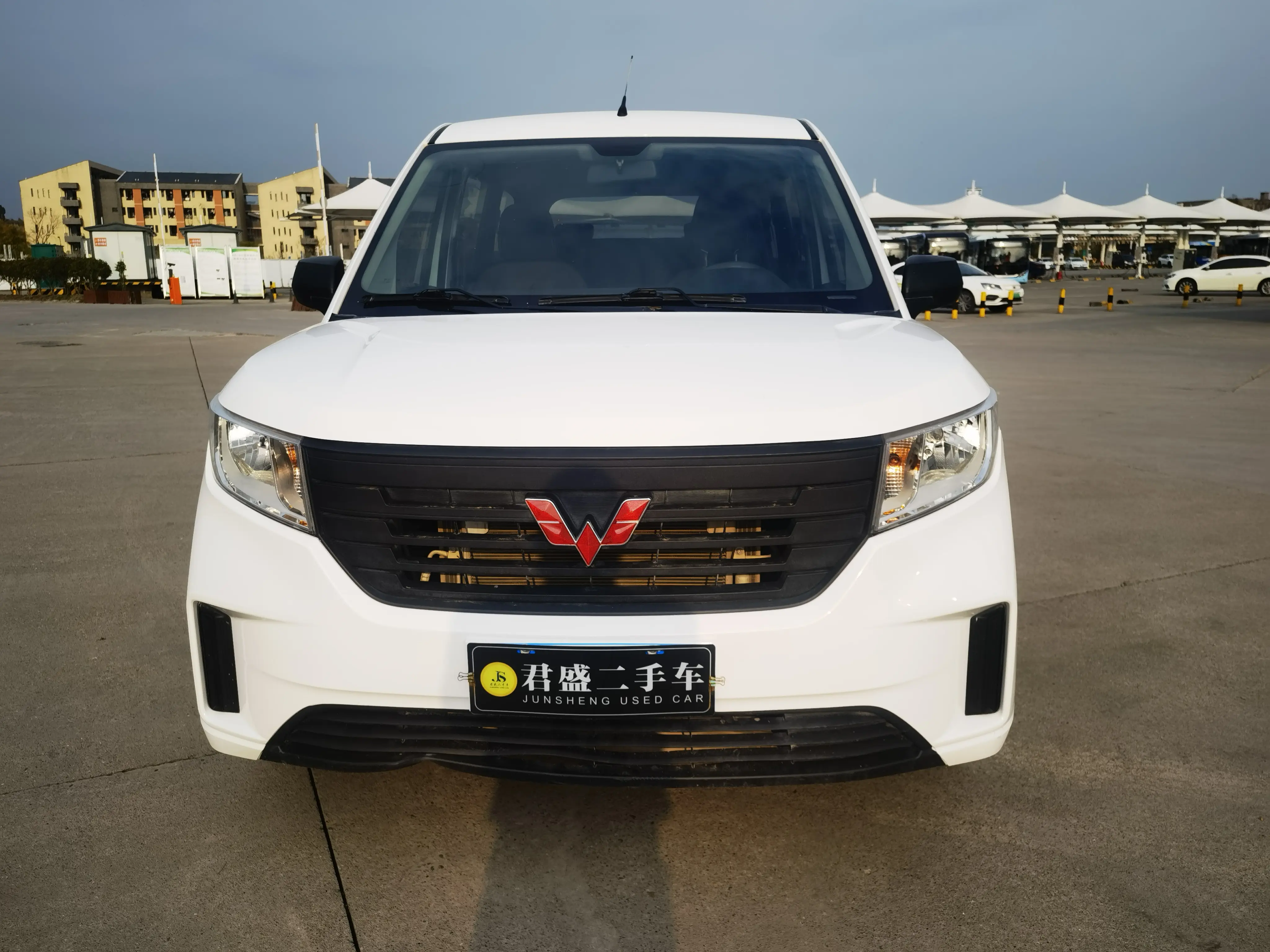 Wuling Hongguang PLUS  из Китая