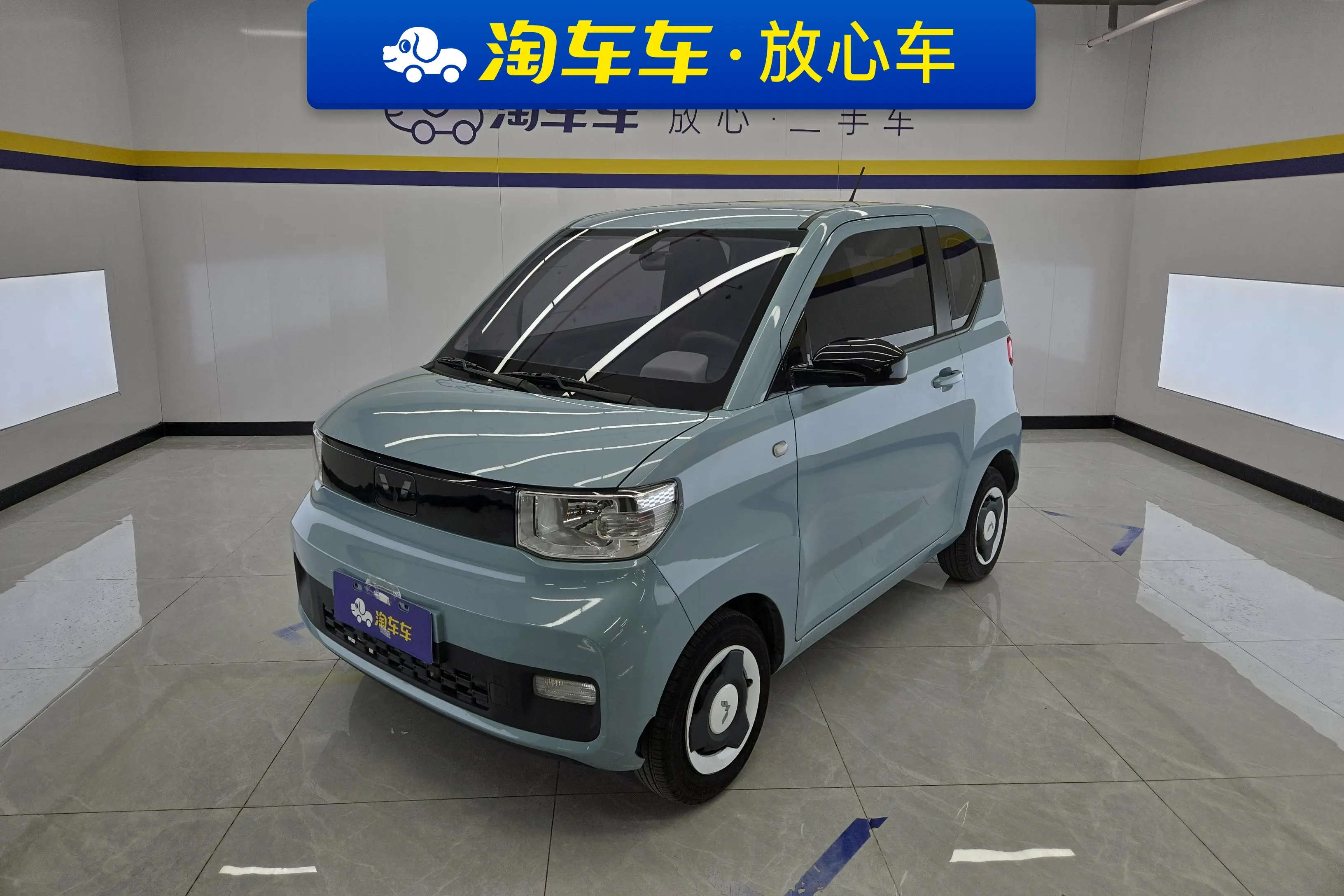 Wuling Hongguang MINIEV  из Китая