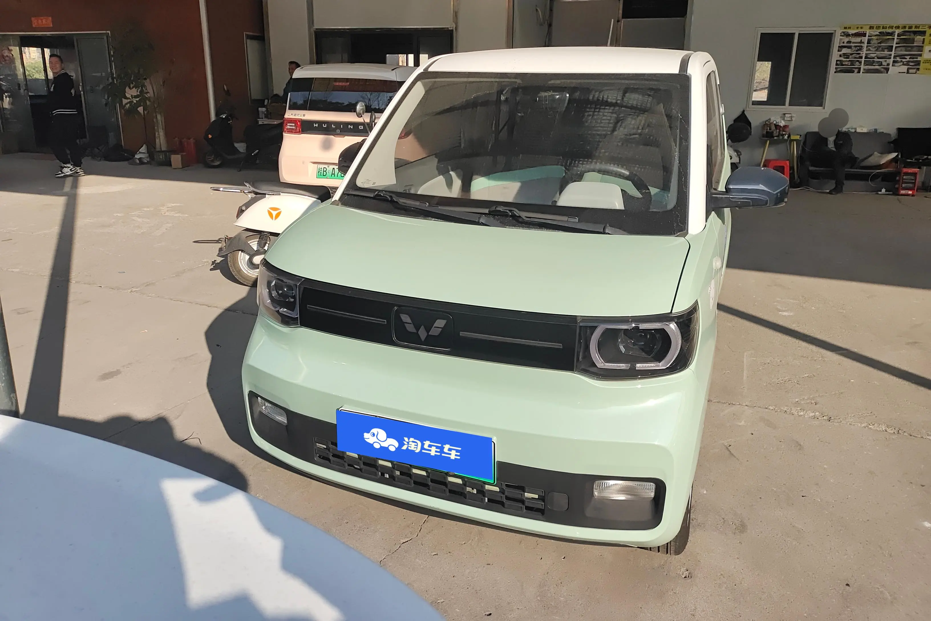 Wuling Hongguang MINIEV  из Китая