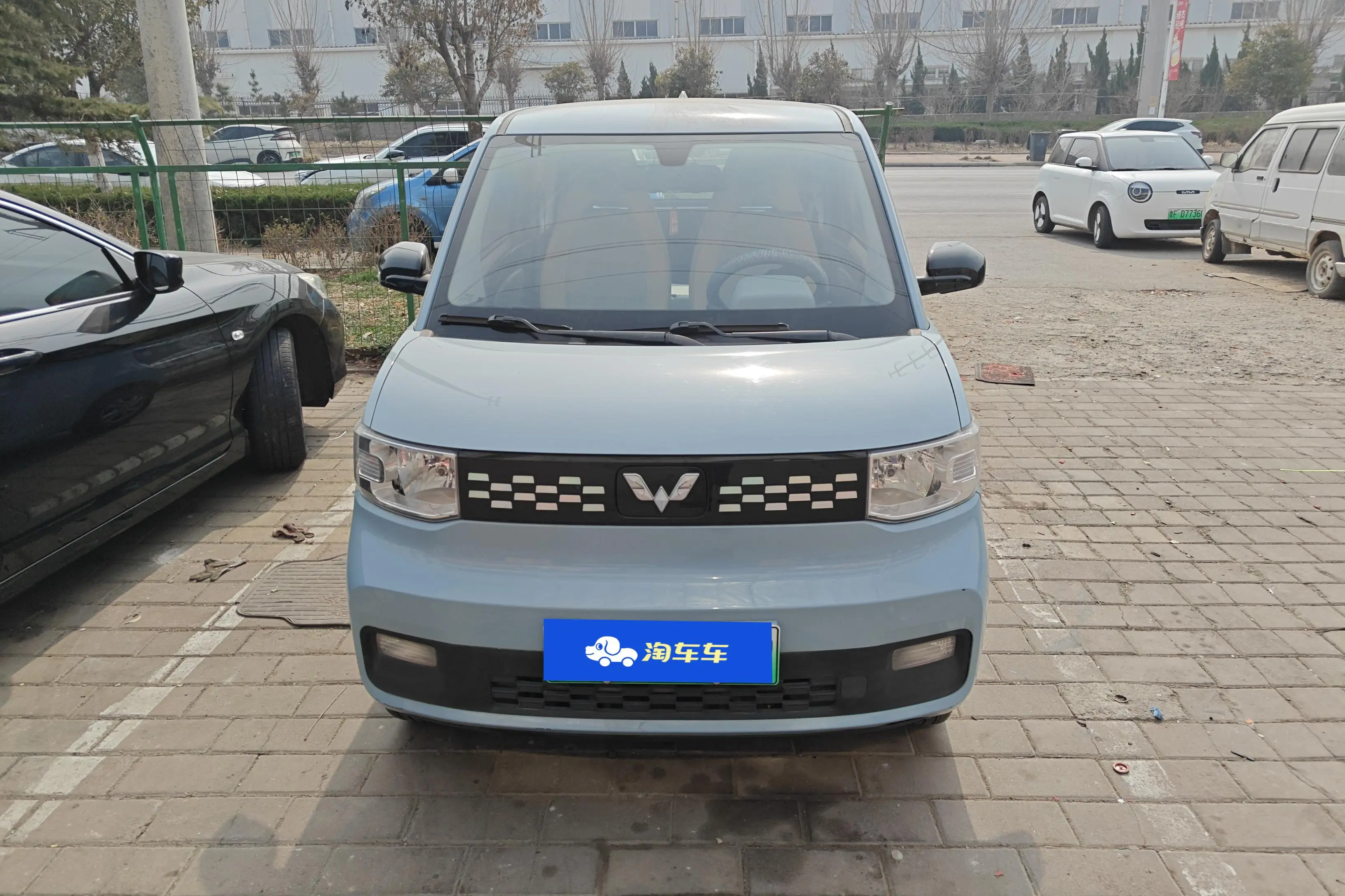 Wuling Hongguang MINIEV  из Китая
