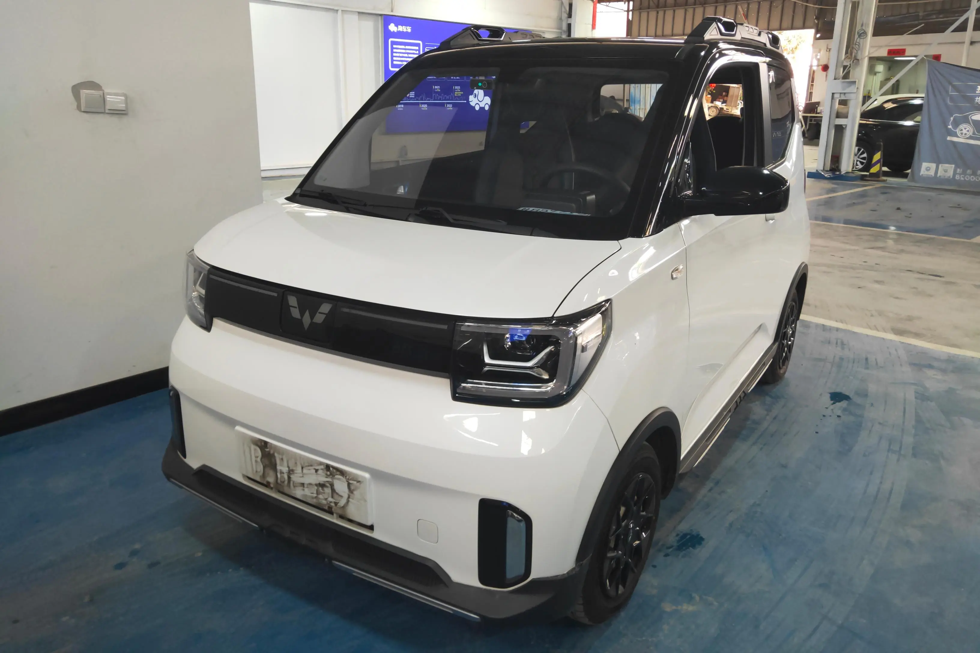 Wuling Hongguang MINIEV  из Китая
