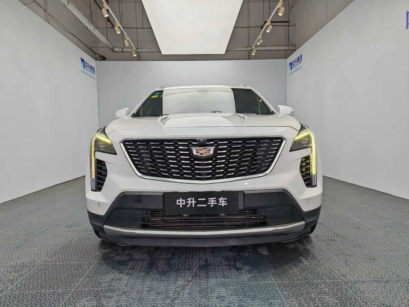Cadillac XT4  из Китая